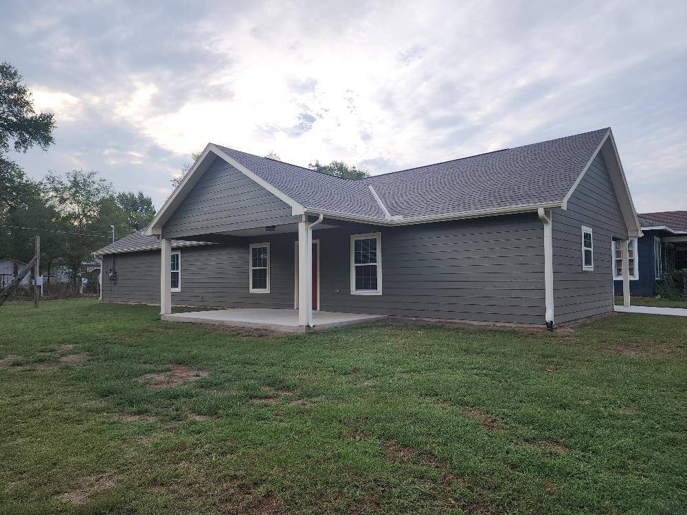 Arkansas City, KS 67005,1114 N 5th St