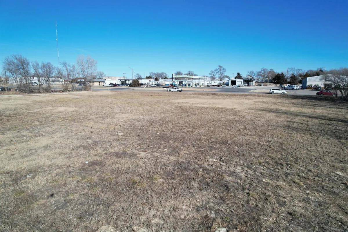 El Dorado, KS 67042,585 N Haverhill