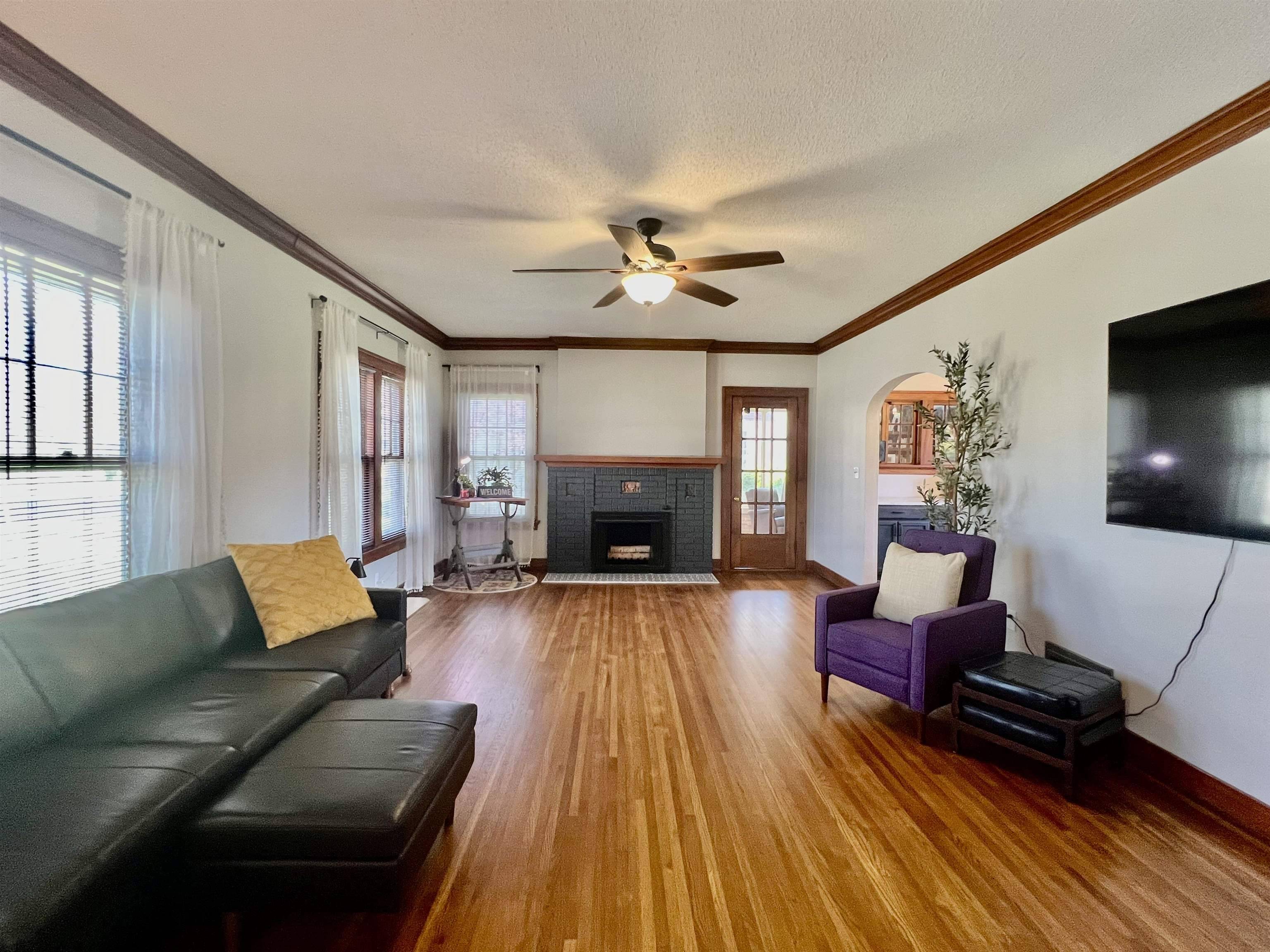 Arkansas City, KS 67005,909 N 2nd St