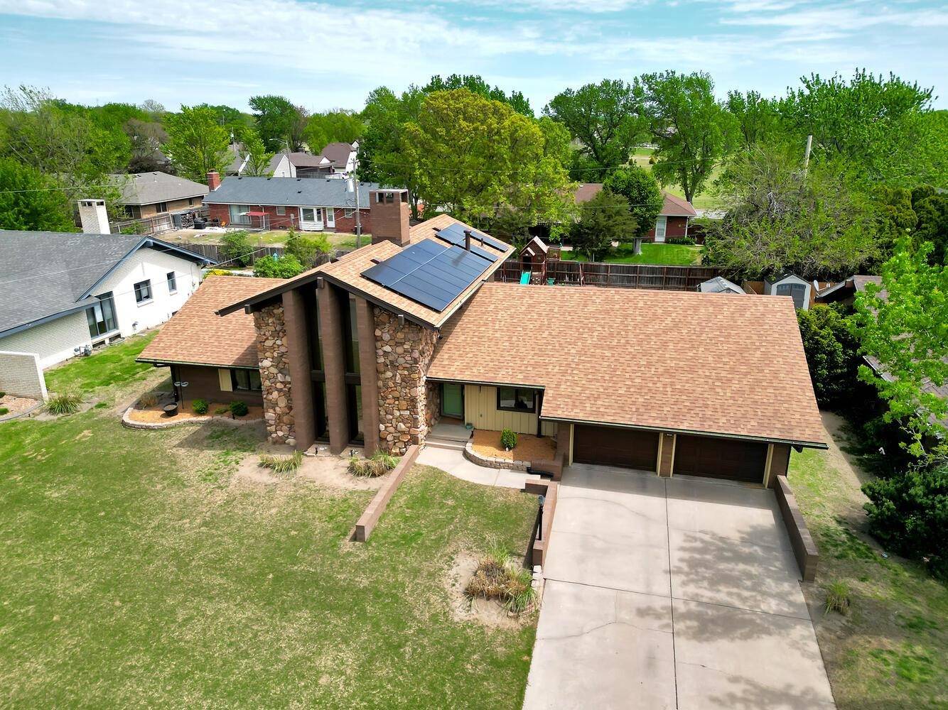Wichita, KS 67203-2033,2010 N Hyacinth Lane