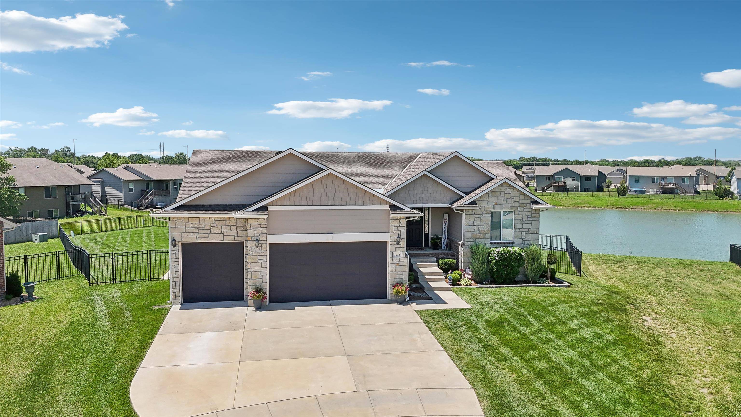 Andover, KS 67002,1913 E Violet Ct