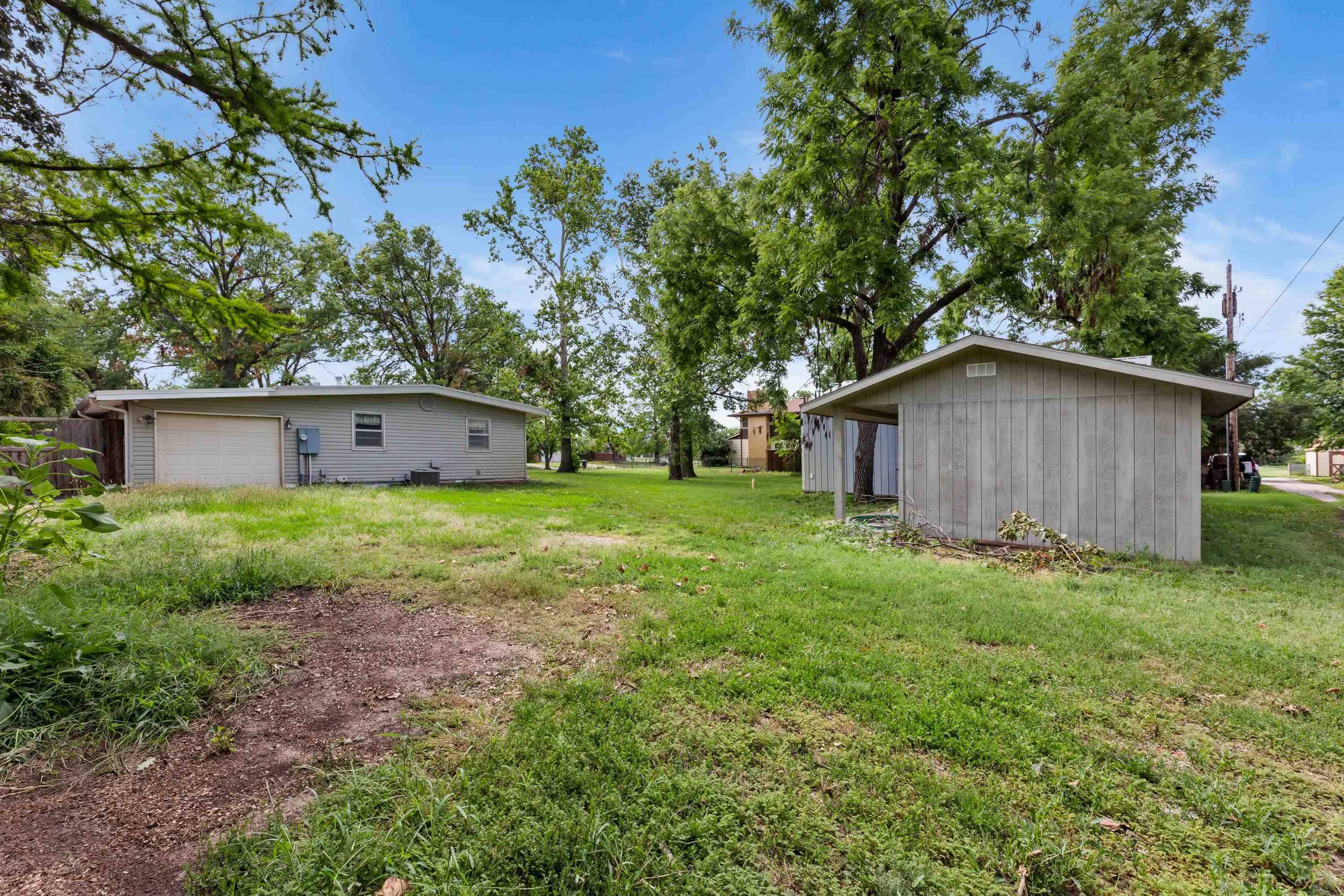 Halstead, KS 67056,503 College