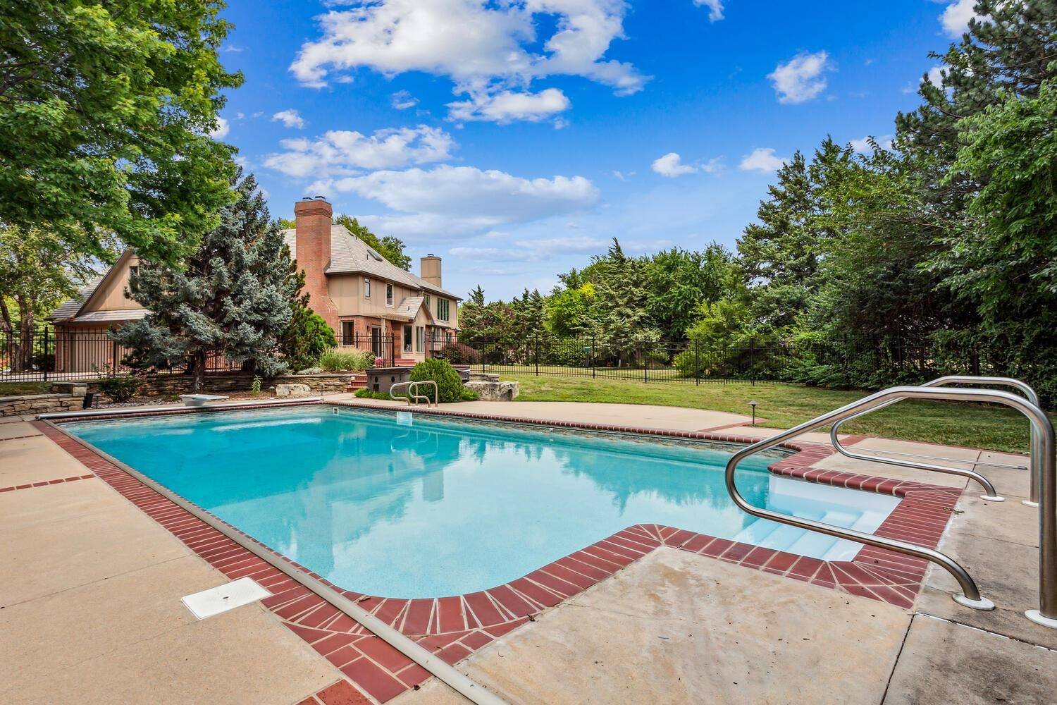 Wichita, KS 67226,2539 N Wilderness Ct.