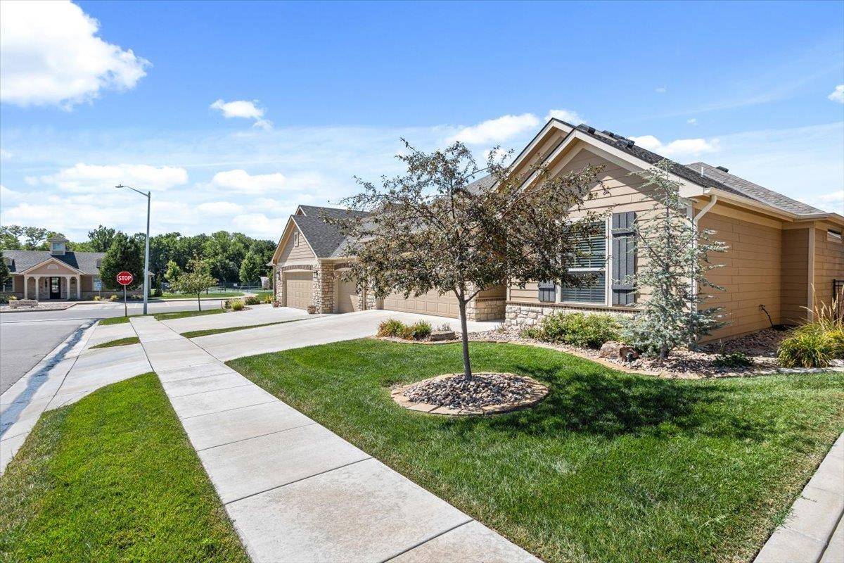 Derby, KS 67037,1002 E Cross Creek Pl