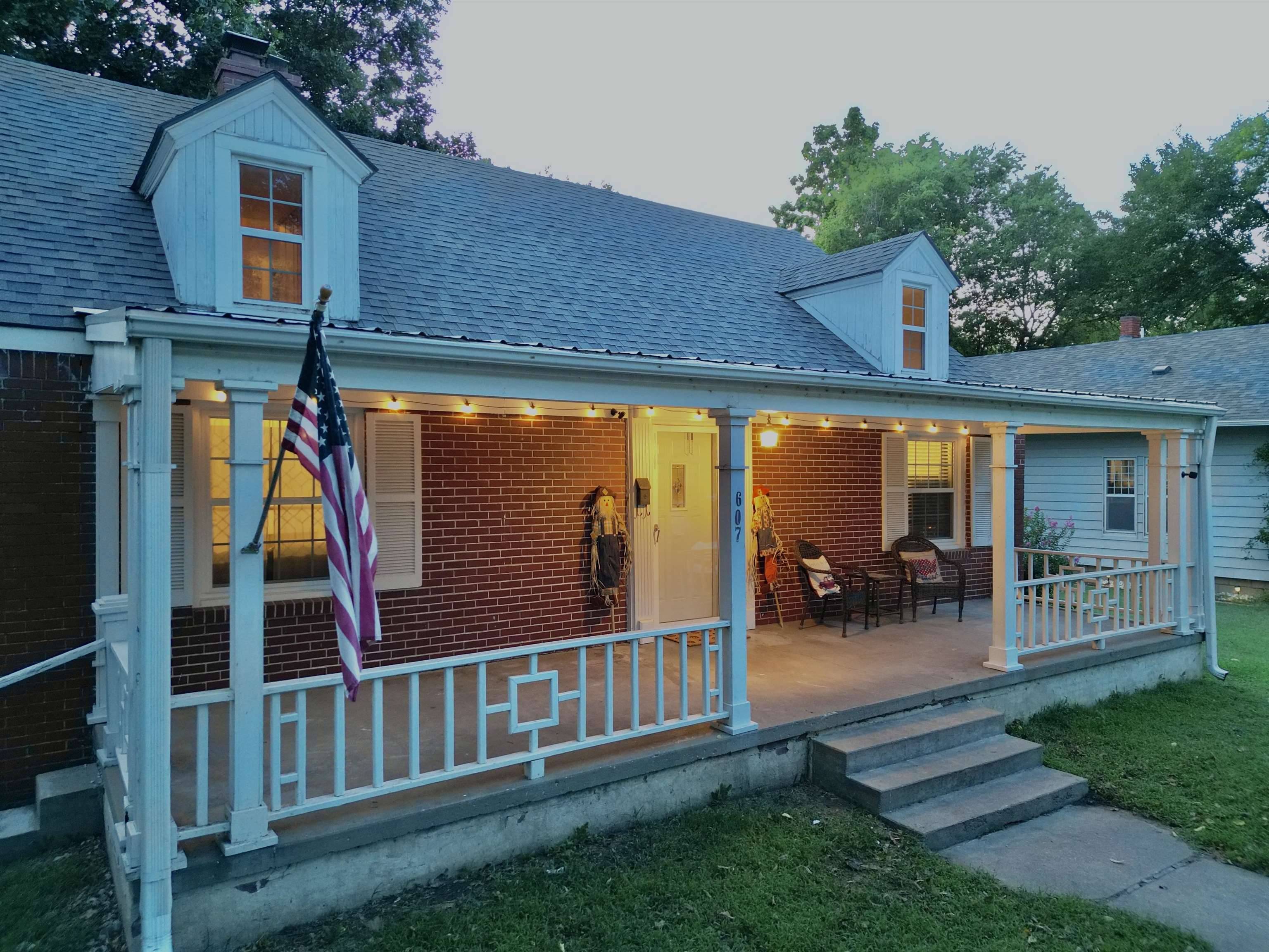 Arkansas City, KS 67005,607 N 3rd St