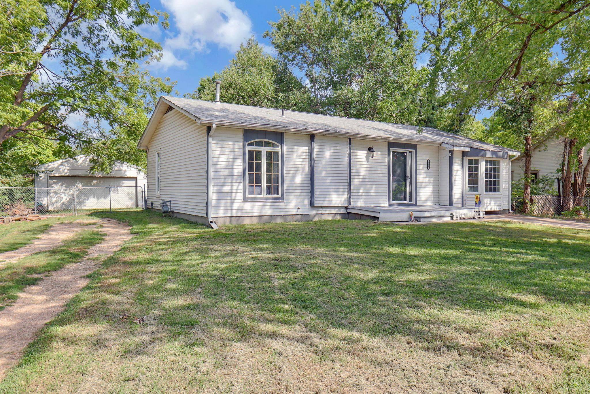 Wichita, KS 67203,770 N Custer St