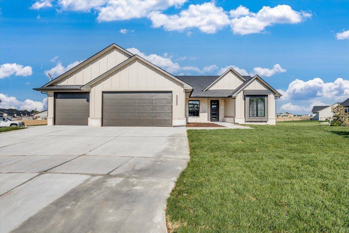 Wichita, KS 67205,3233 N Pine Grove Cir