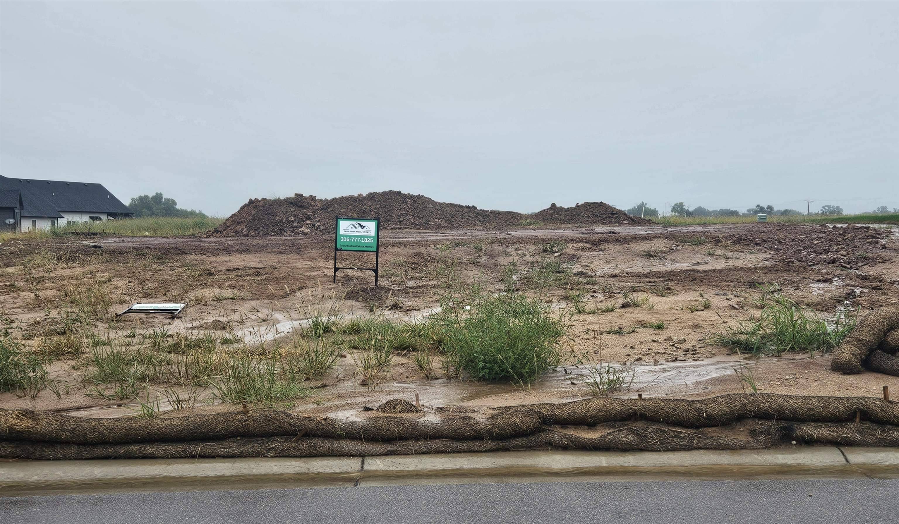 Mulvane, KS 67110,904 E Sappphire