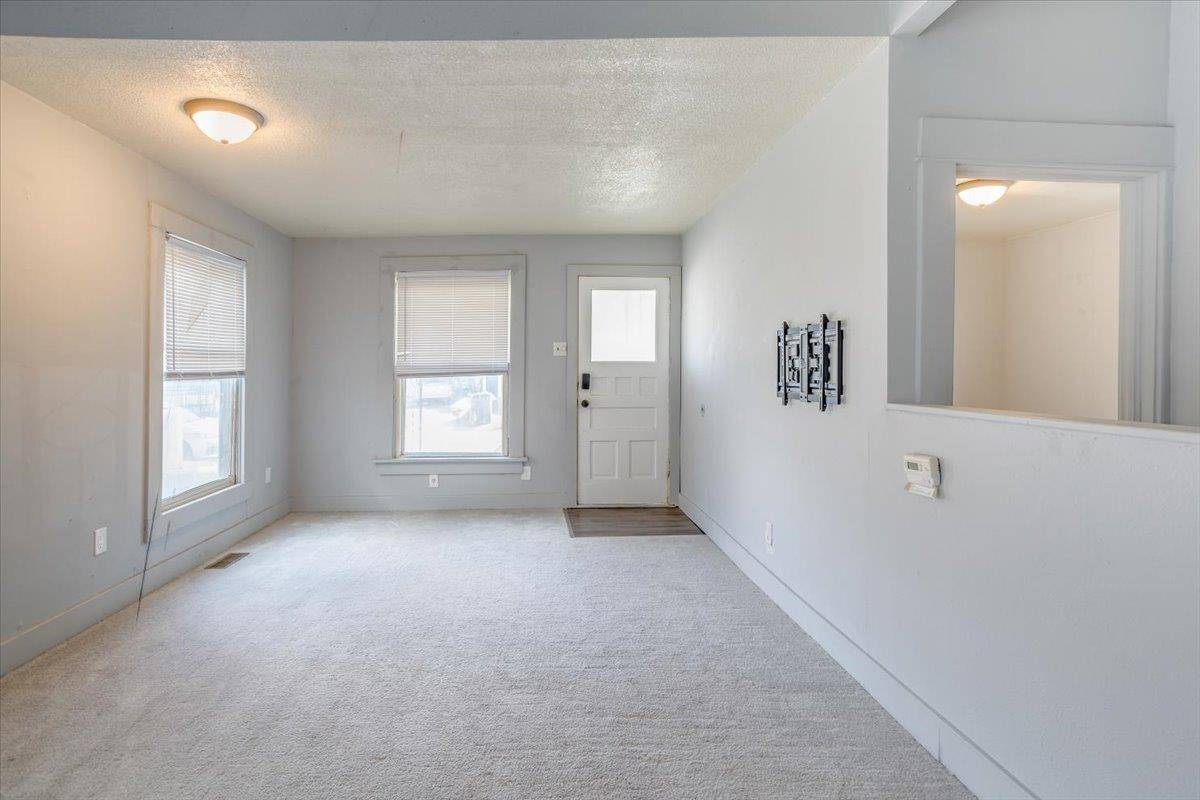 Wichita, KS 67213,524 W Shirk St