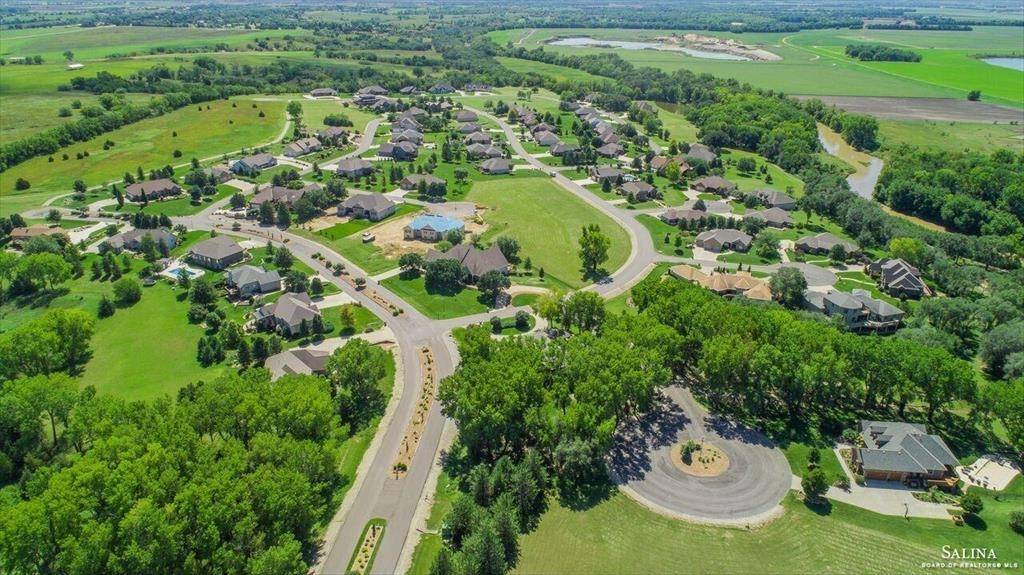 Salina, KS 67401,2615 Aberdeen Ln