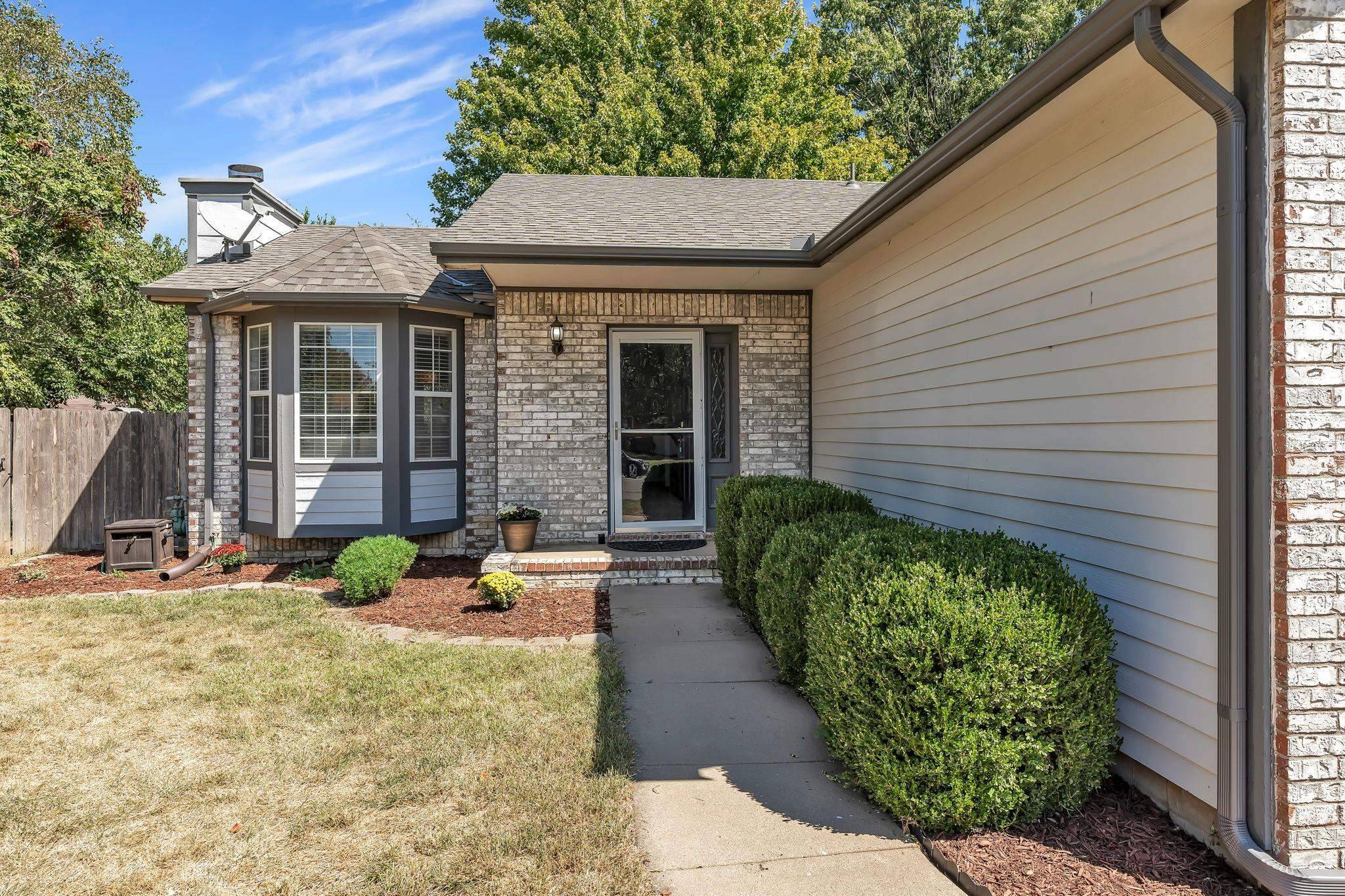 Wichita, KS 67215,2742 S Yellowstone Ct