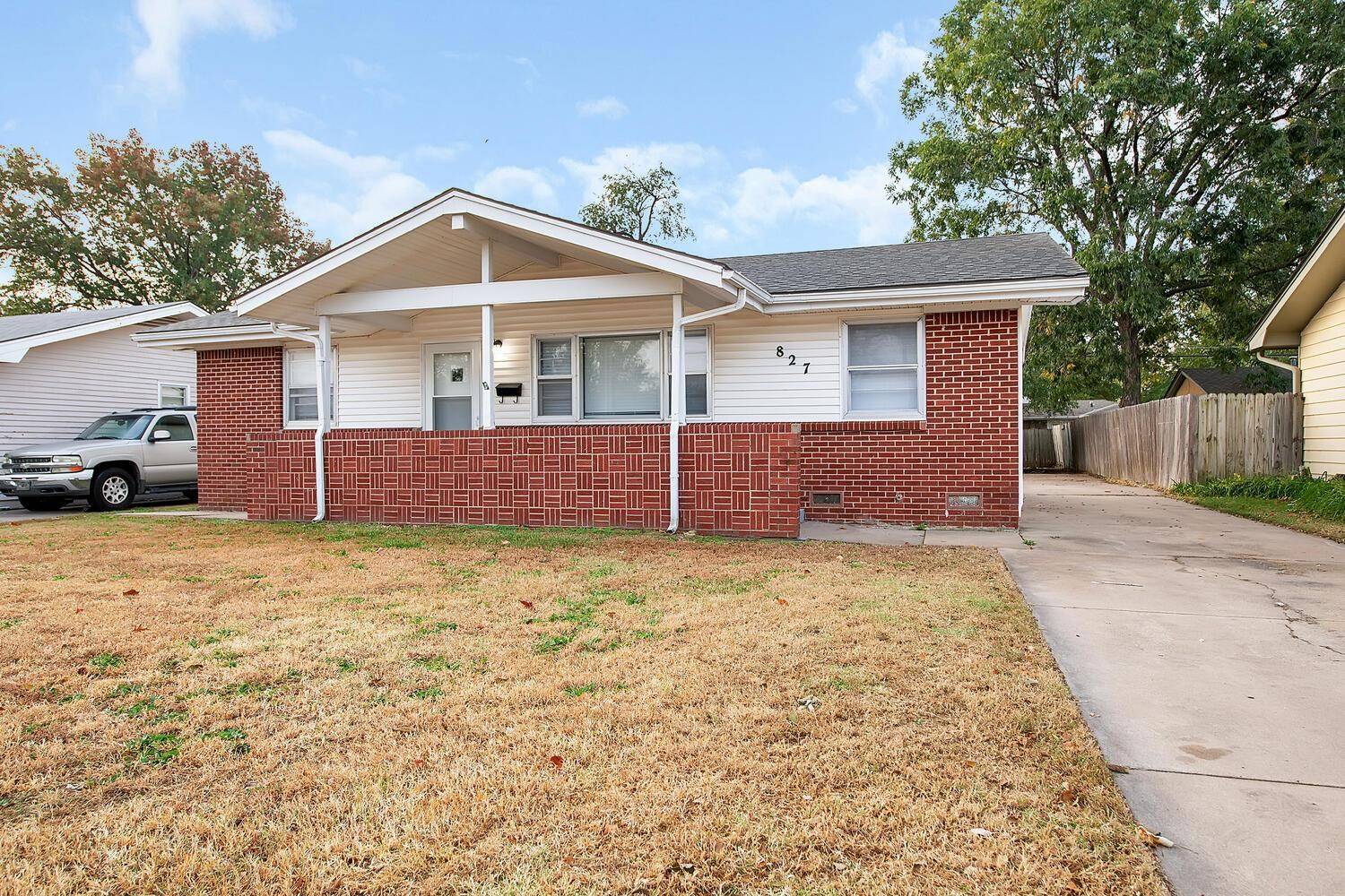 Wichita, KS 67217,827 W Maxwell Ave