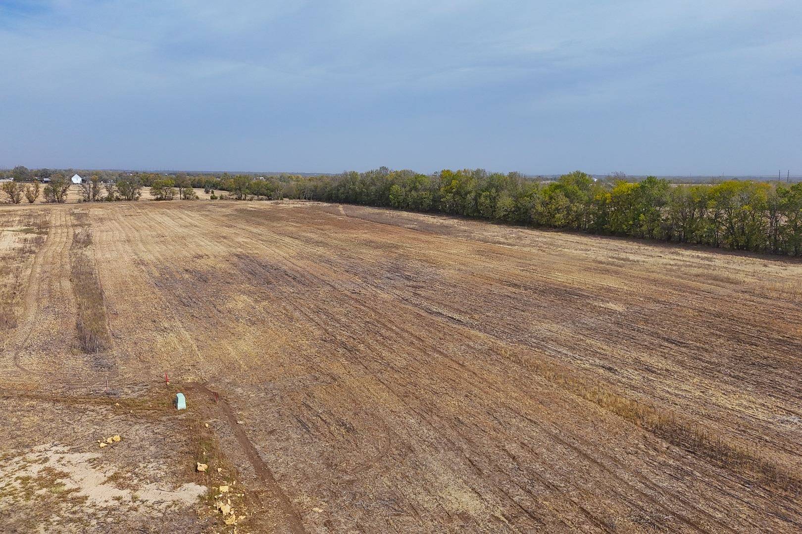 Douglass, KS 67039,9.1+/- Acres on SW 220th