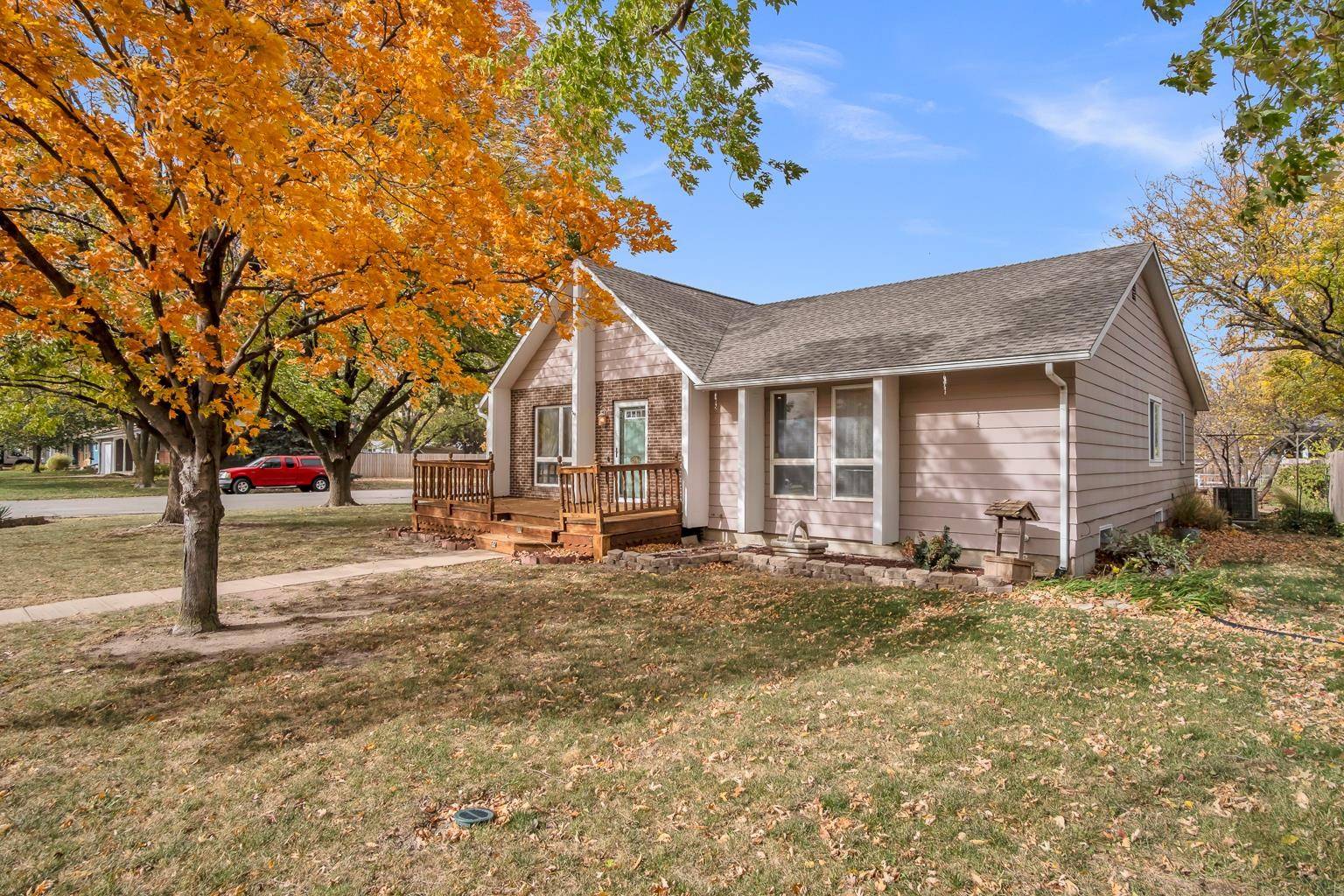 Hesston, KS 67062,200 Willow Lane