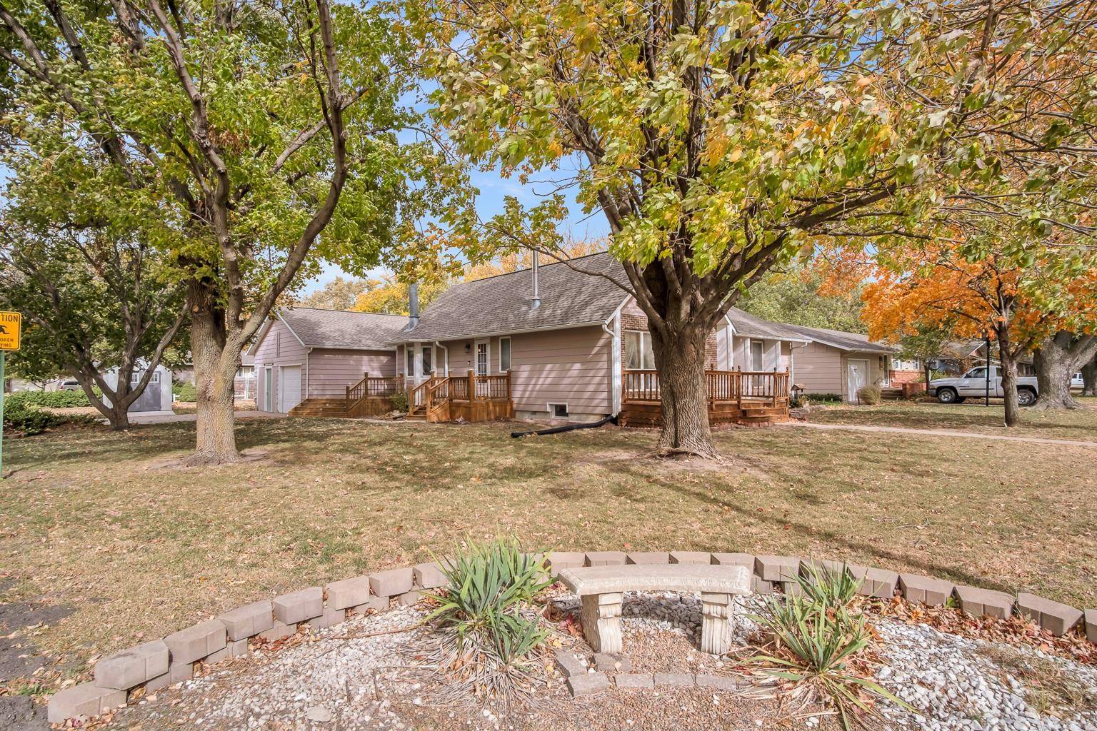 Hesston, KS 67062,200 Willow Lane