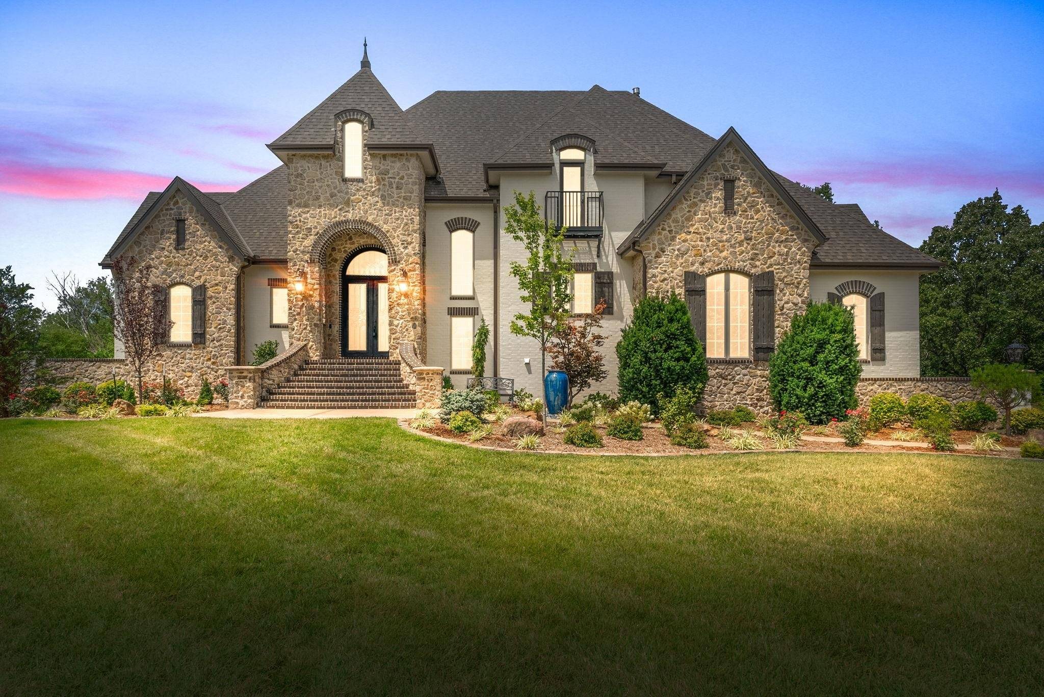 Wichita, KS 67230,14000 E Summerfield Cir
