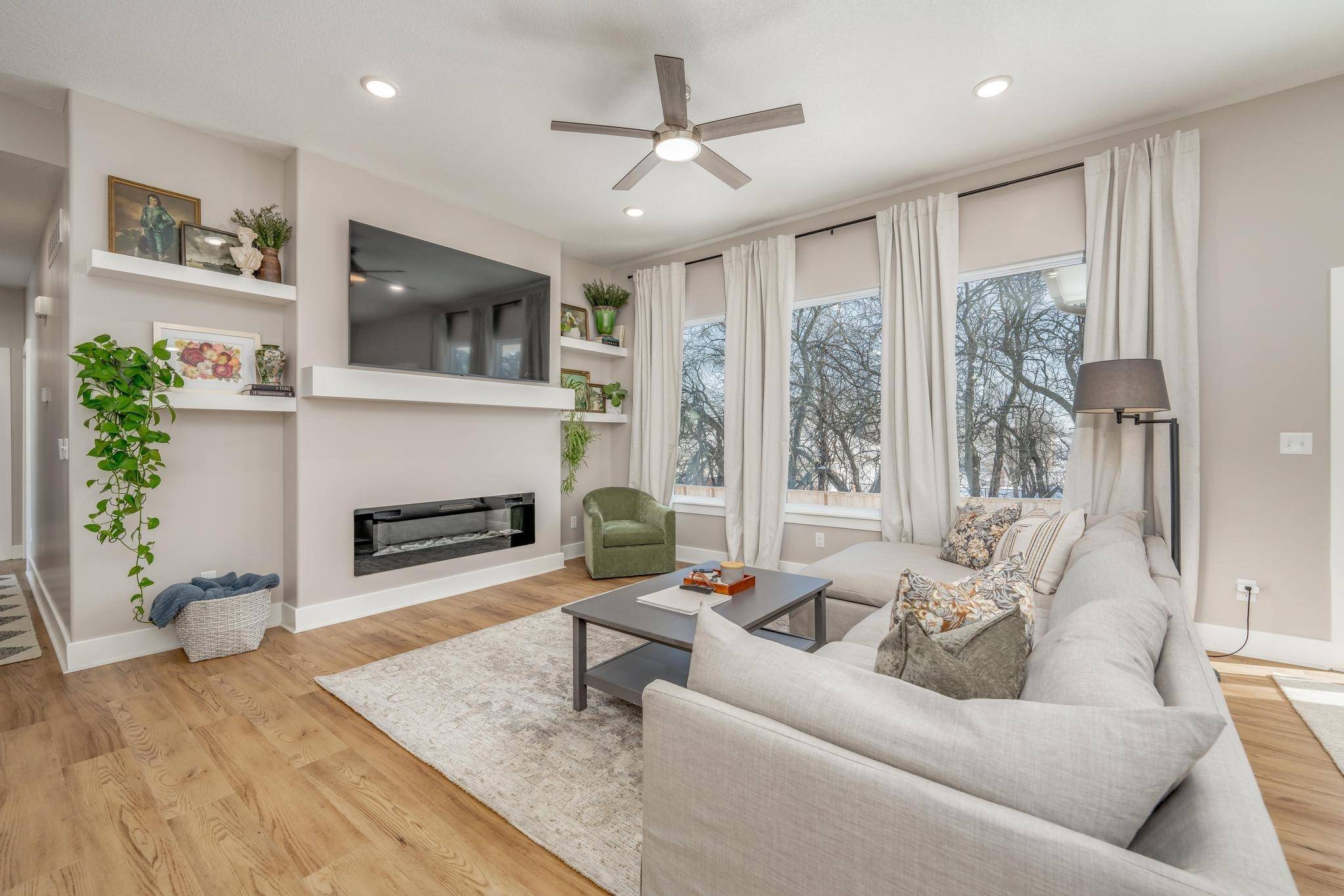 Wichita, KS 67230,13525 E Rose St