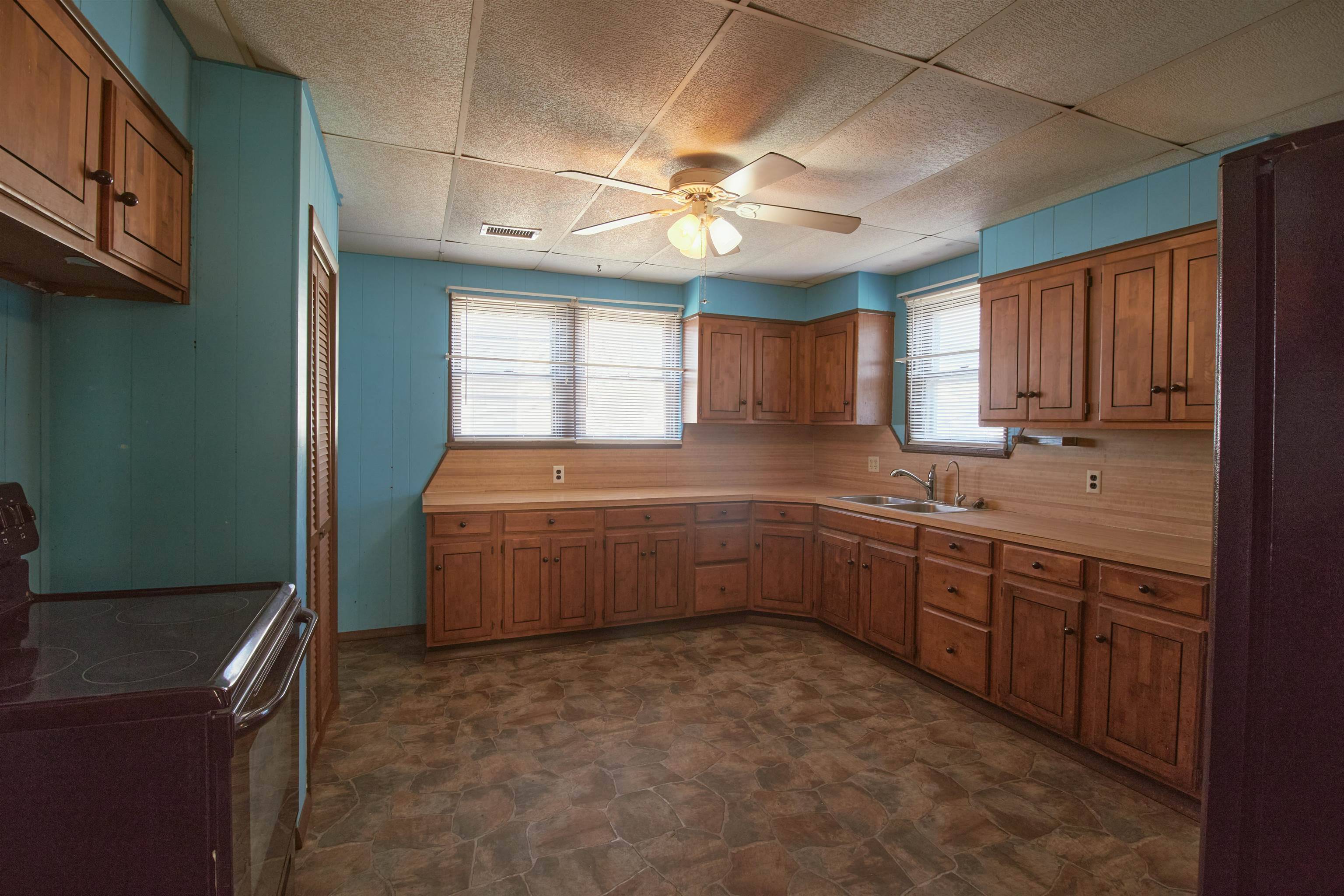 Arkansas City, KS 67005,315 E Central Ave