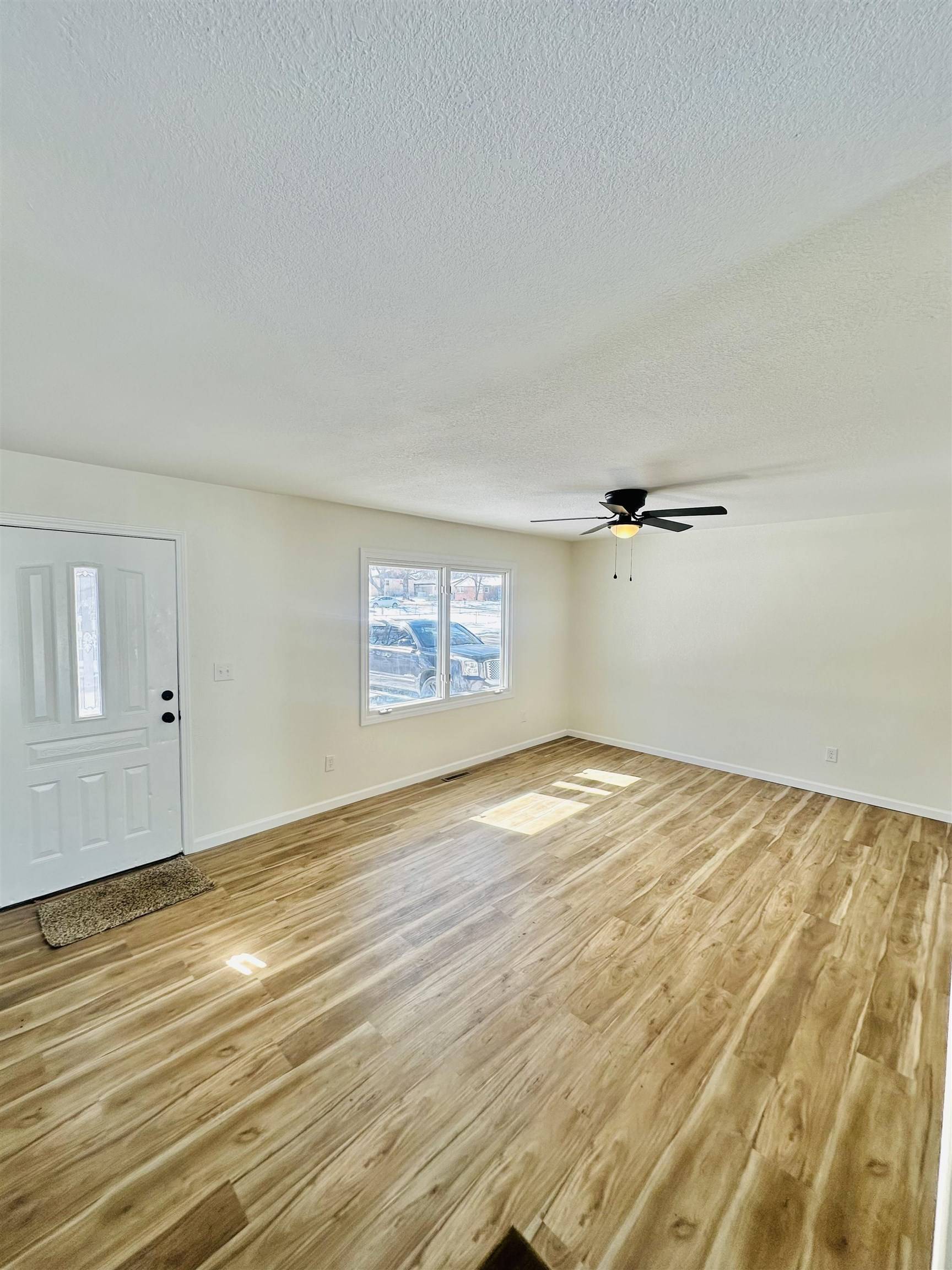 Mulvane, KS 67110,508 E Helbert St