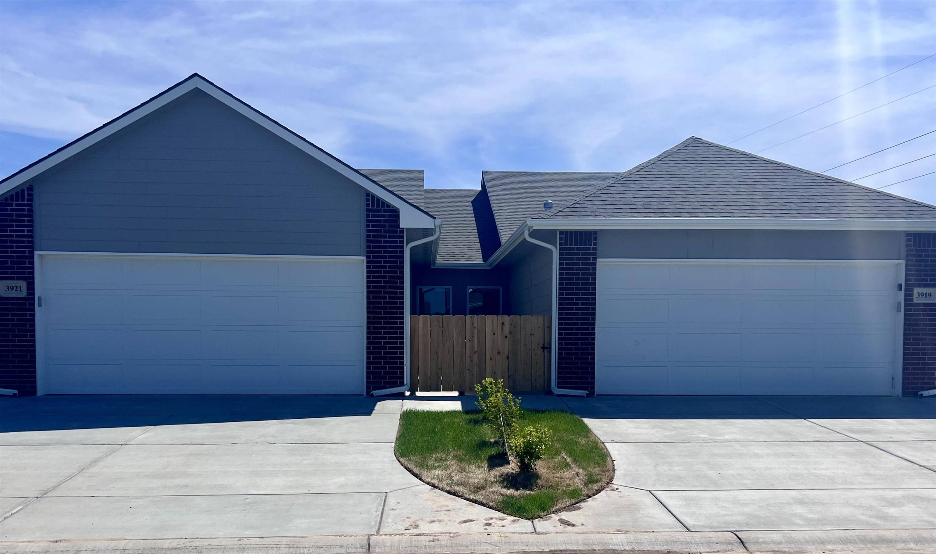 Wichita, KS 67215,3919-21 S Bluelake Ct