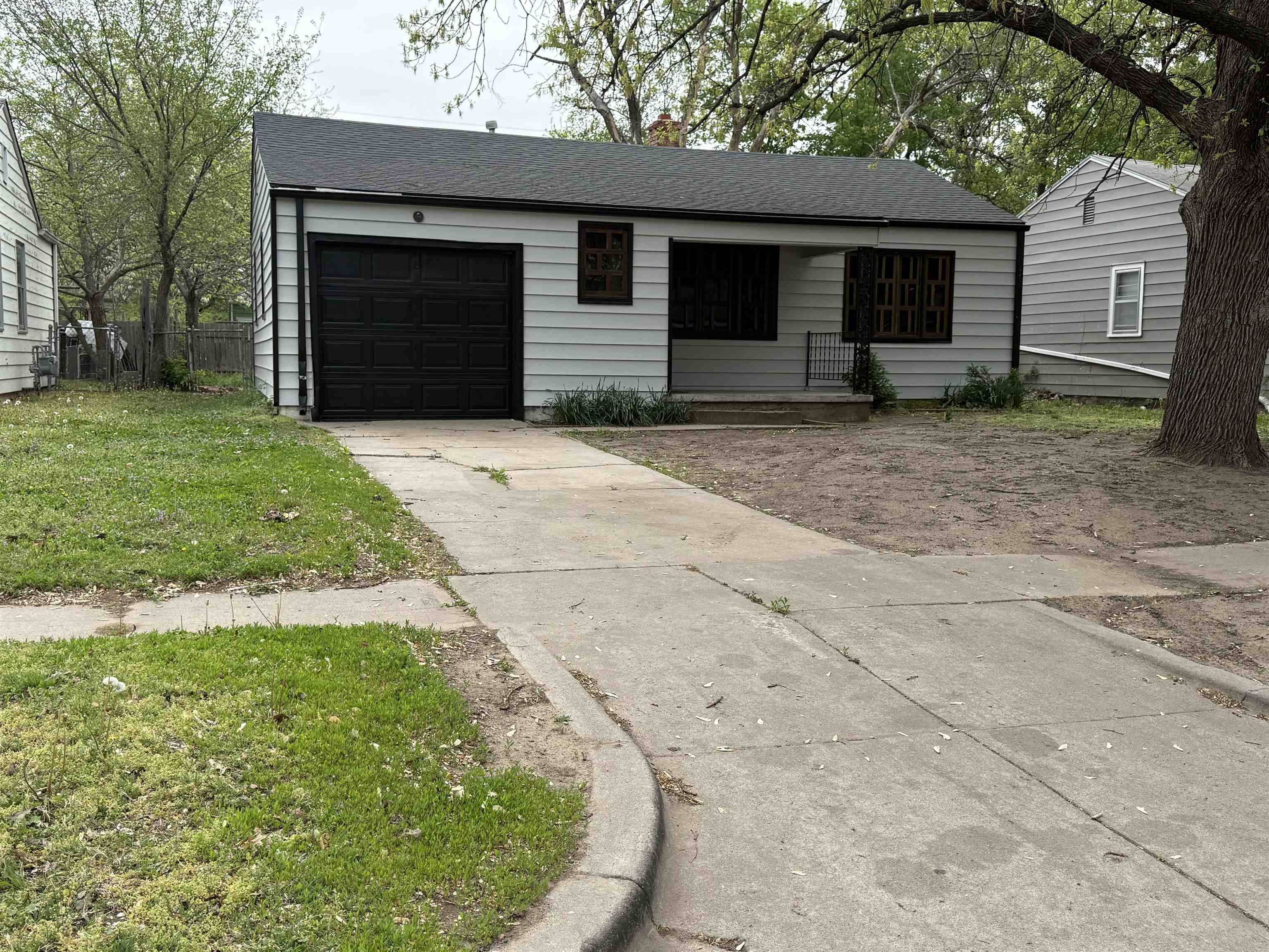Wichita, KS 67216,2528 S Greenwood Ave