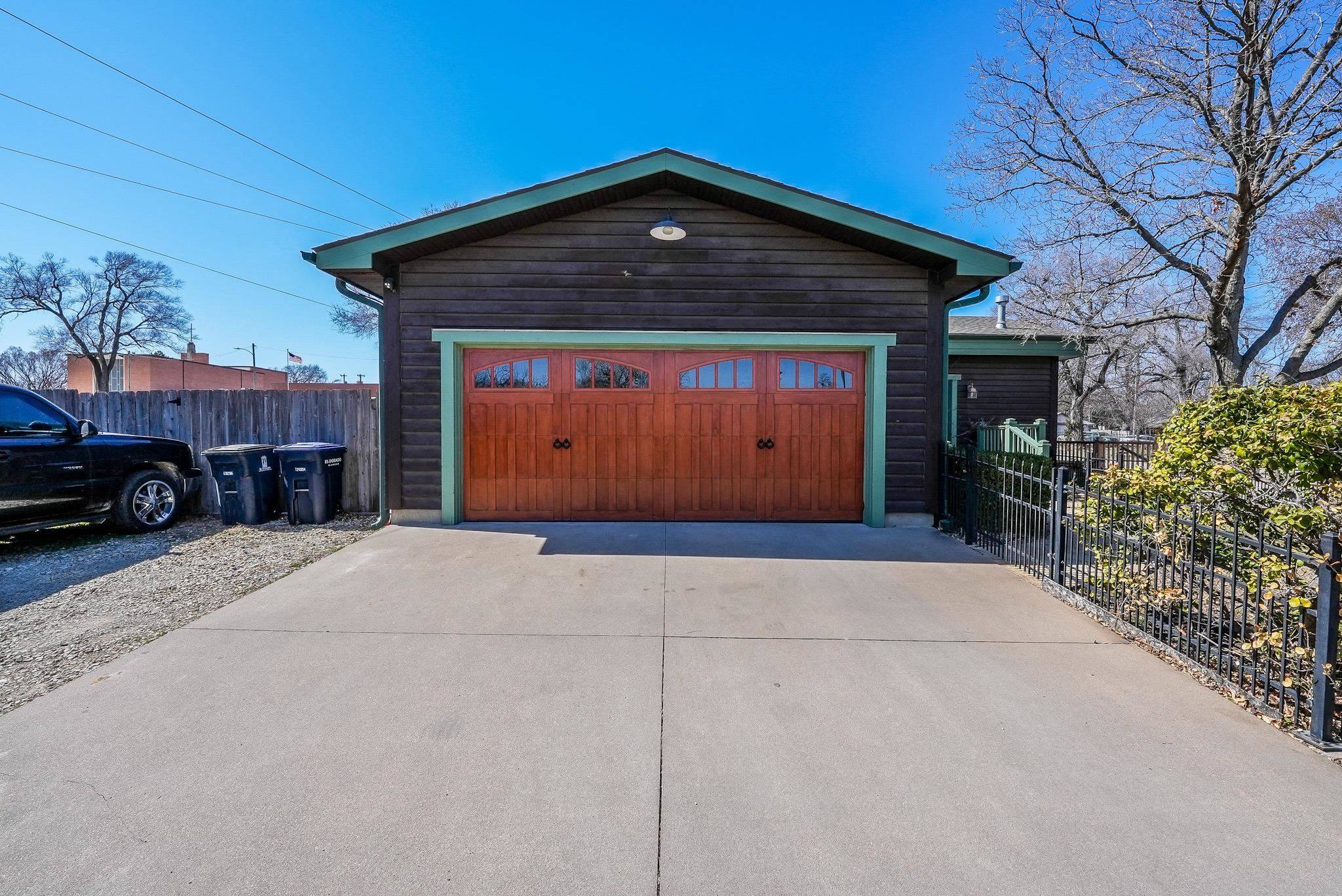 El Dorado, KS 67042,521 W 3rd Ave
