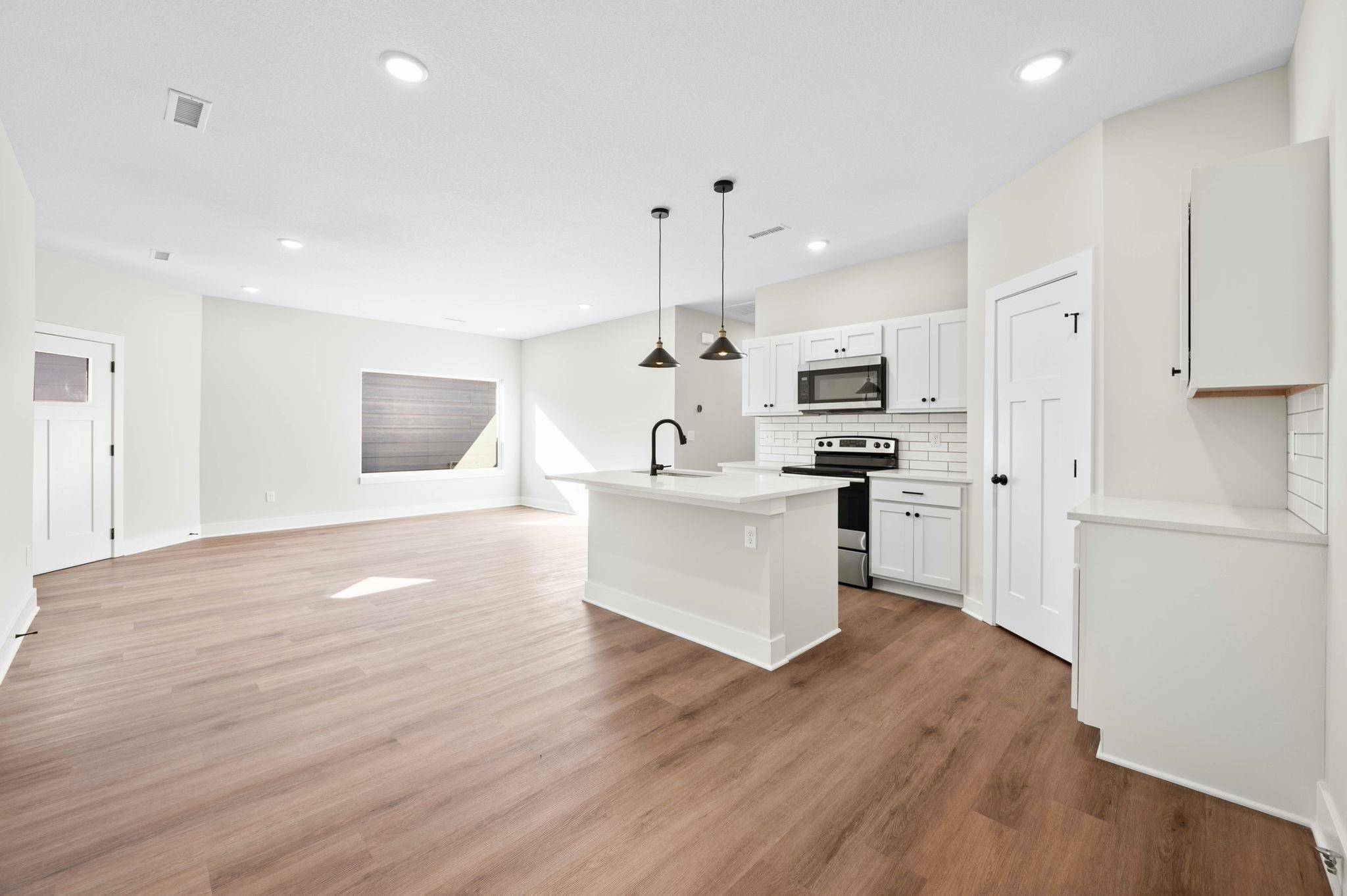 Wichita, KS 67230,12824 E Willowgreen St