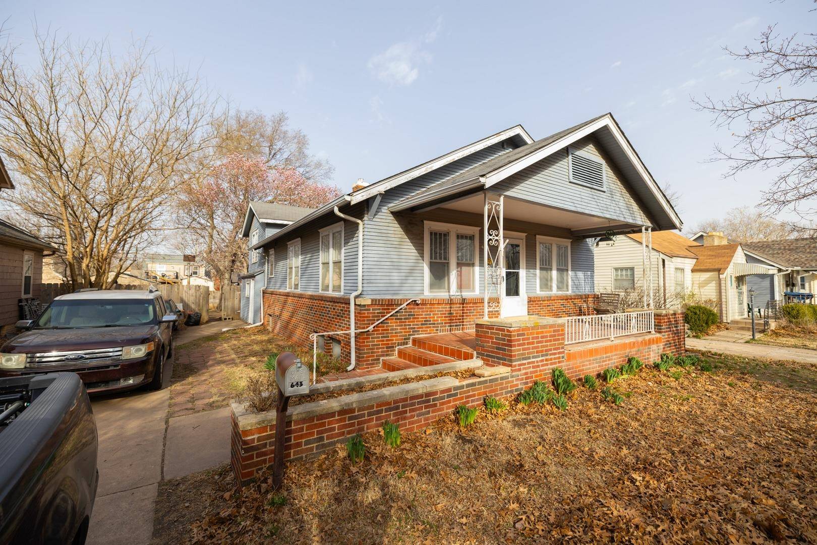 Wichita, KS 67208,643 N Belmont Ave.