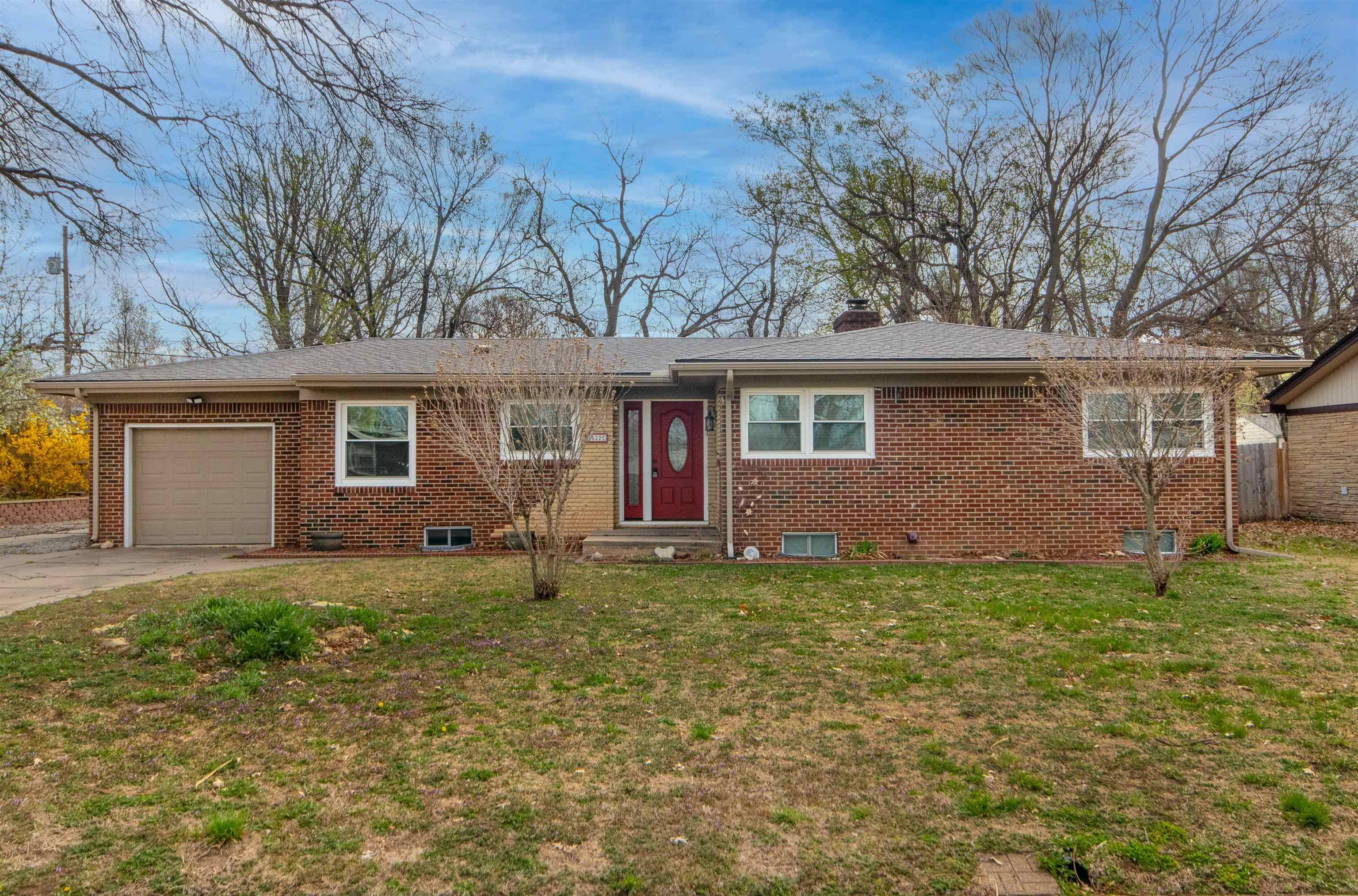 Derby, KS 67037,622 S Riverview Ave