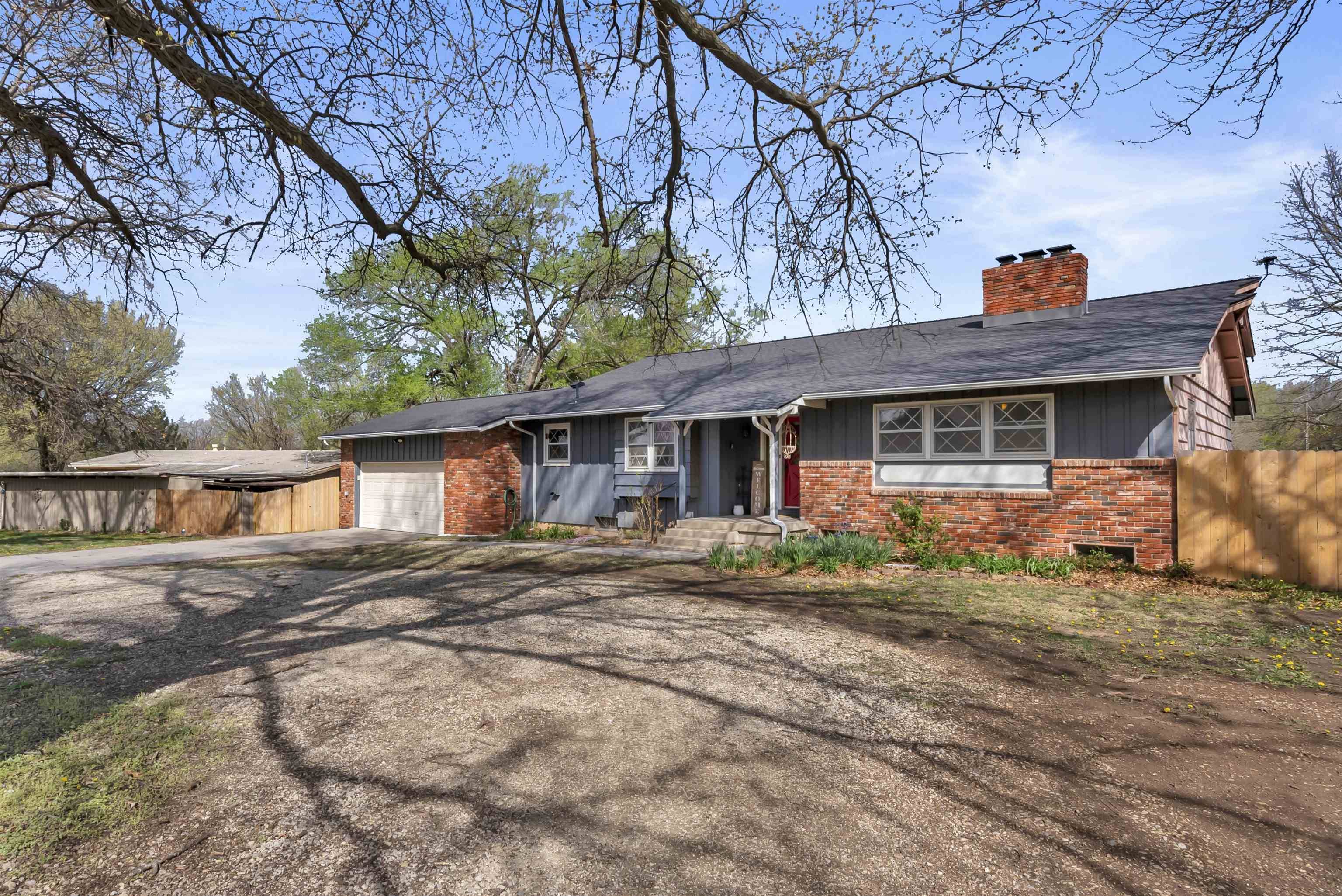 Mulvane, KS 67110,15 Circle Dr