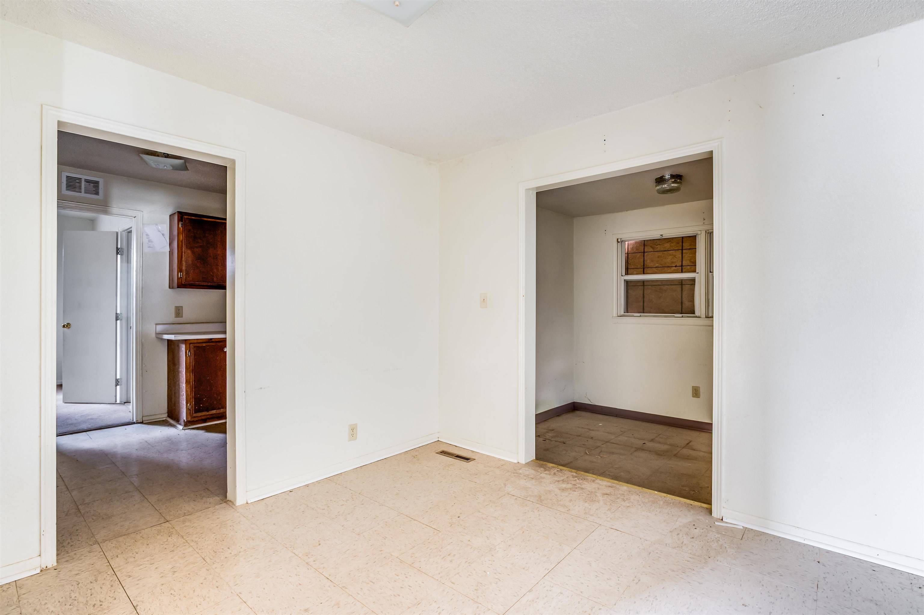 Wichita, KS 67214,3024 E Carmen