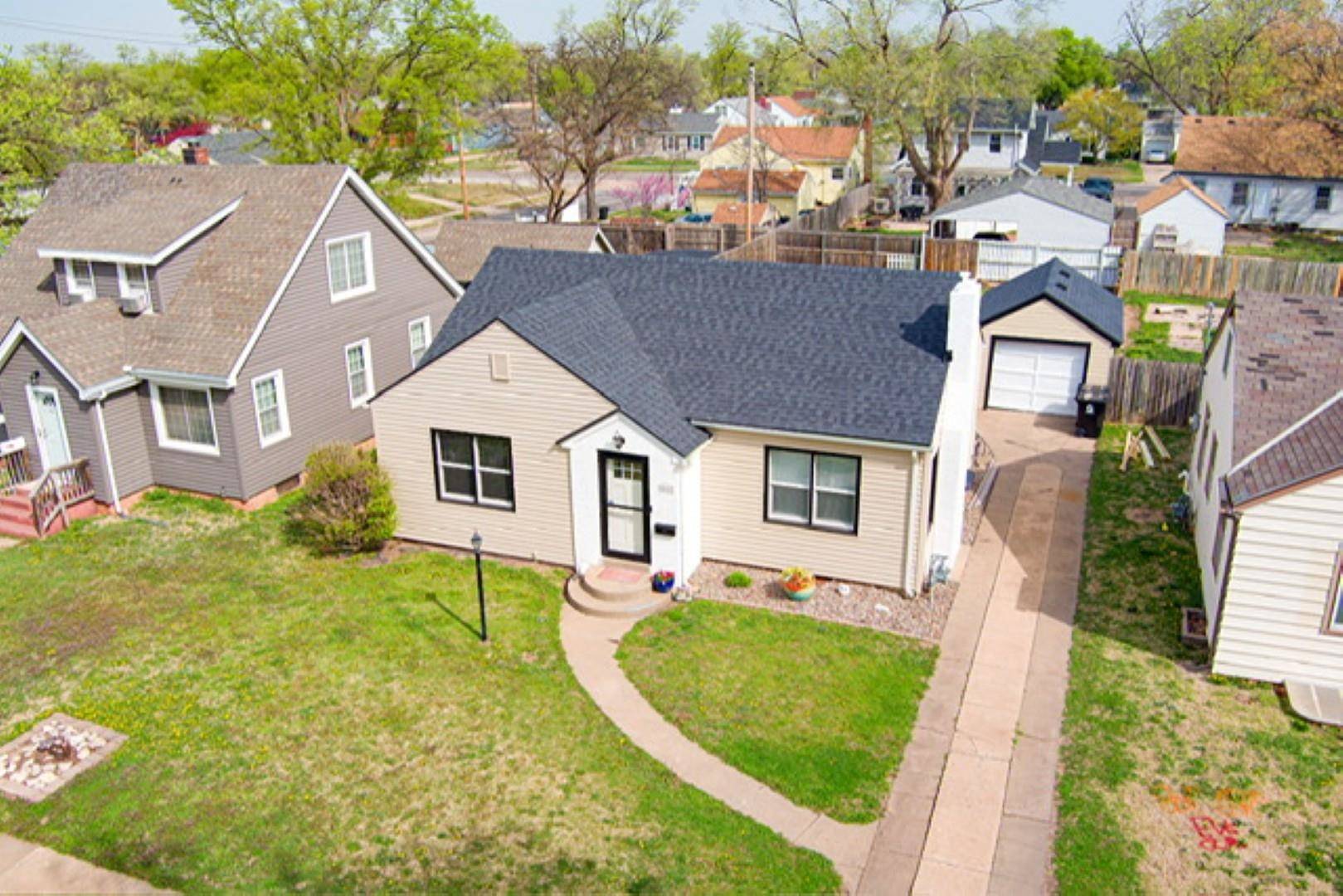 Salina, KS 67401,416 W Beloit Ave