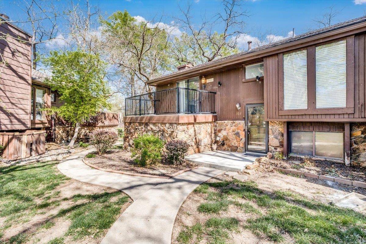 Wichita, KS 67215,2421 S Yellowstone St Apt 102