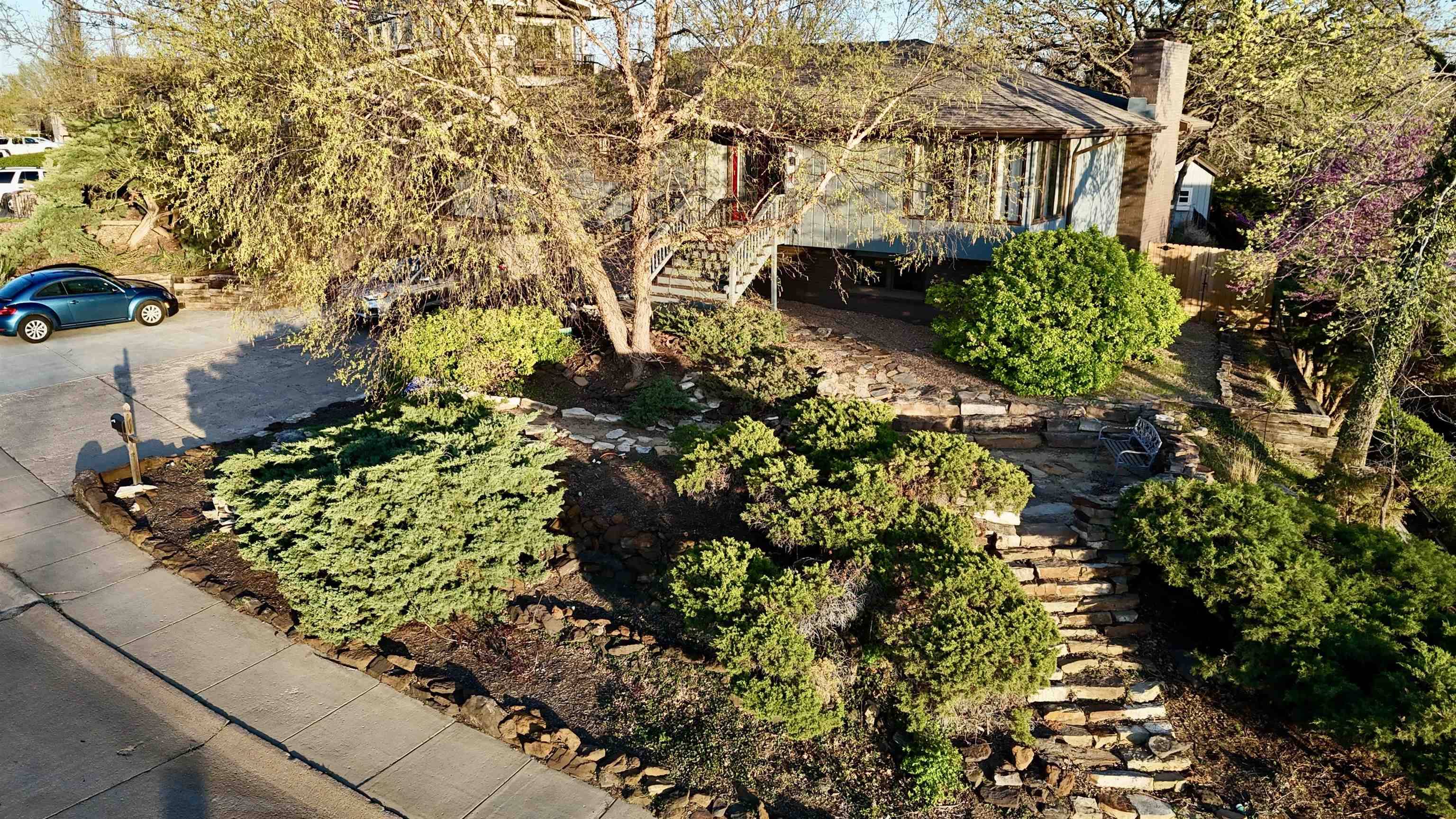 Salina, KS 67401,1926 Starlight Dr