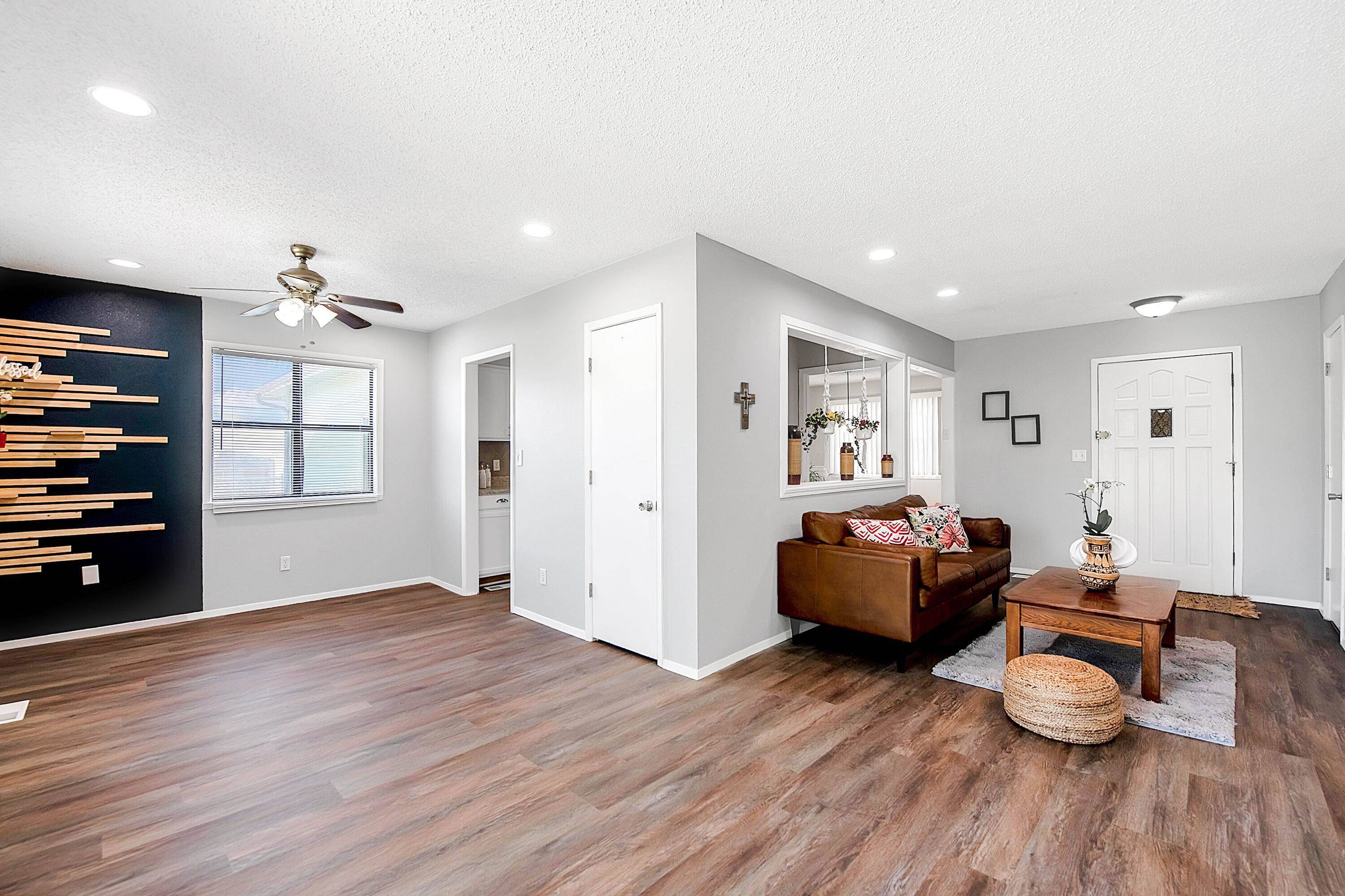 Derby, KS 67037,1604 N Ridge Rd