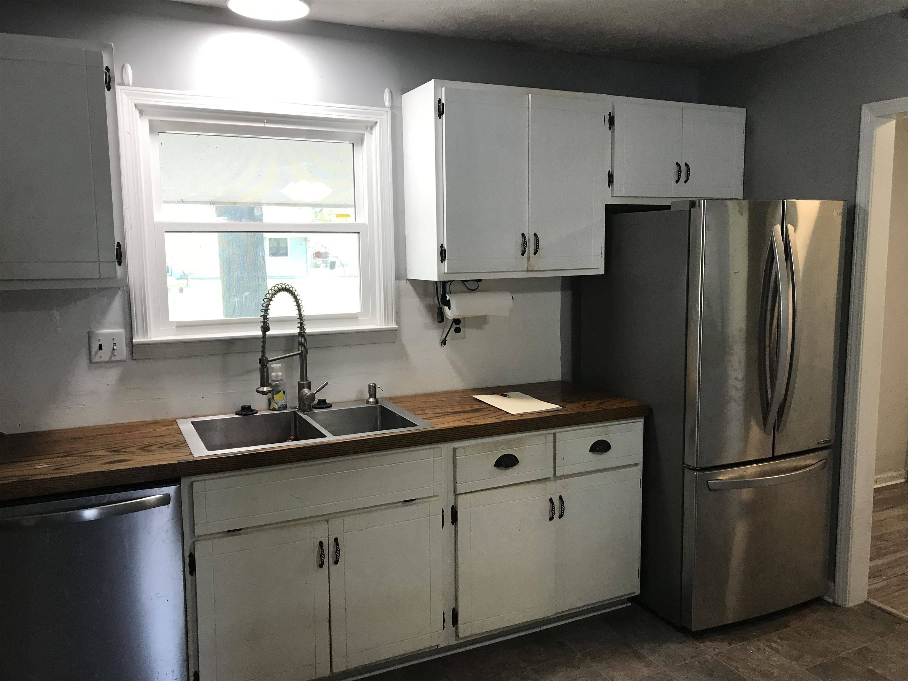 Bennington, KS 67422,607 N Lincoln St