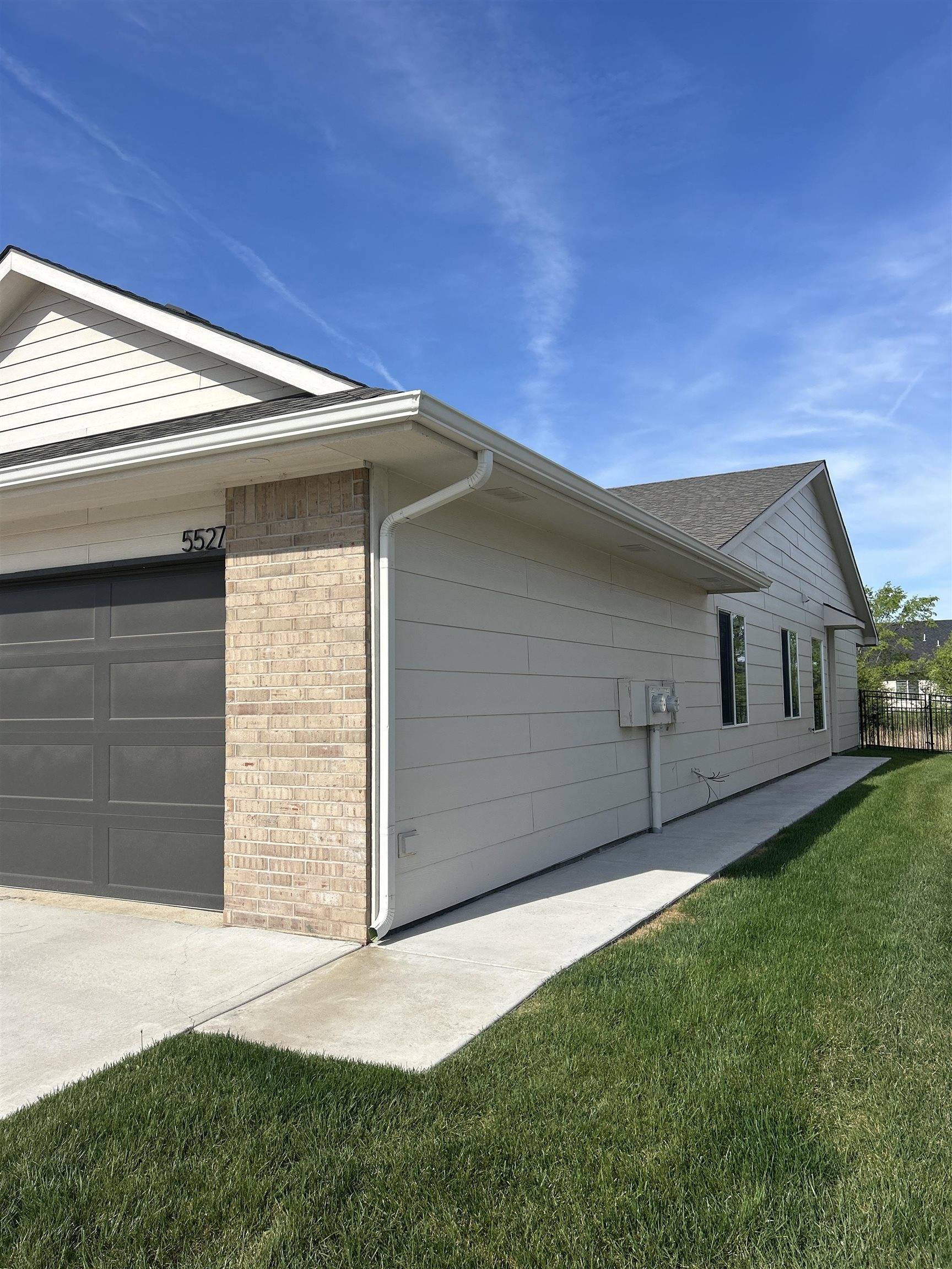 Wichita, KS 67204,5519-5521 N Sandkey Ct