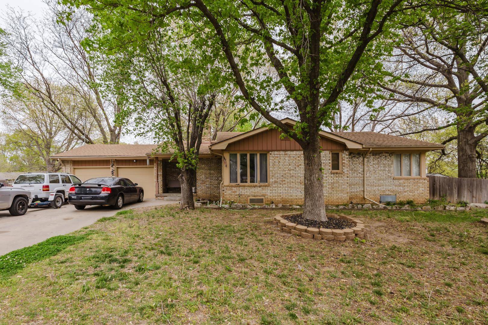 Derby, KS 67037,912 E Wedgewood Dr
