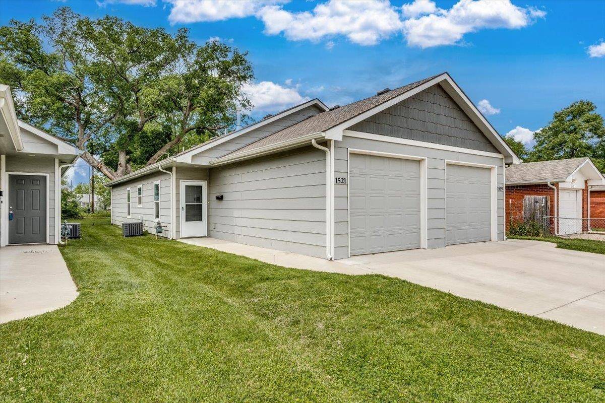 Wichita, KS 67213,1523 S Edwards Ave
