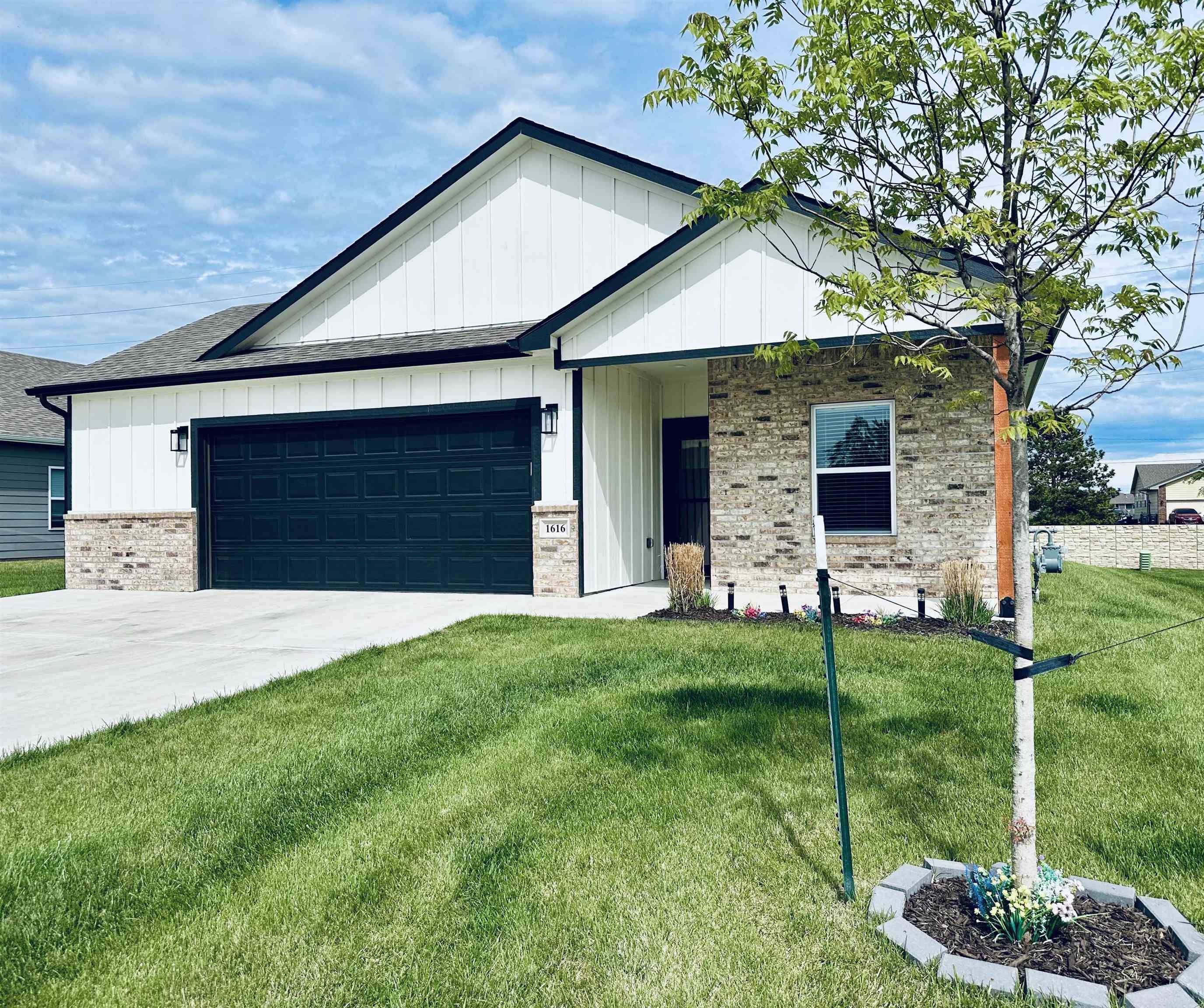 Newton, KS 67114,1616 Casey
