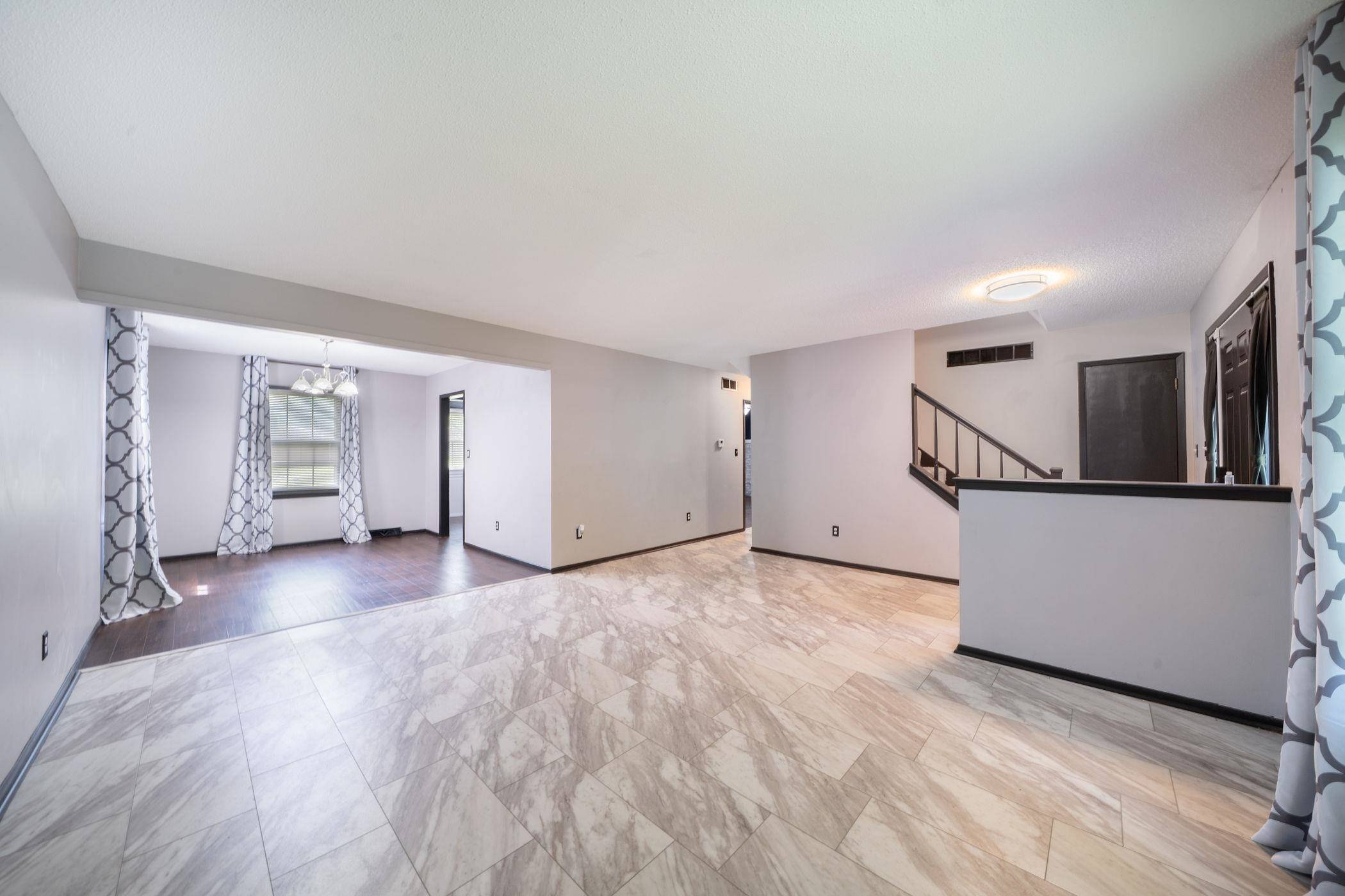 Derby, KS 67037,617 N Willow Dr