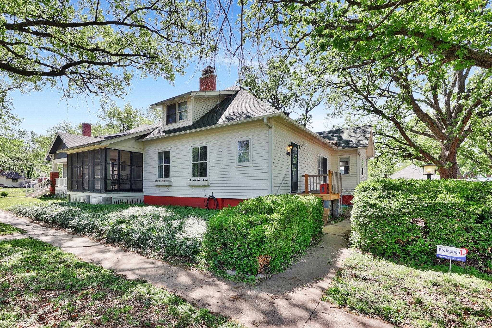 Newton, KS 67114,621 E 7th St