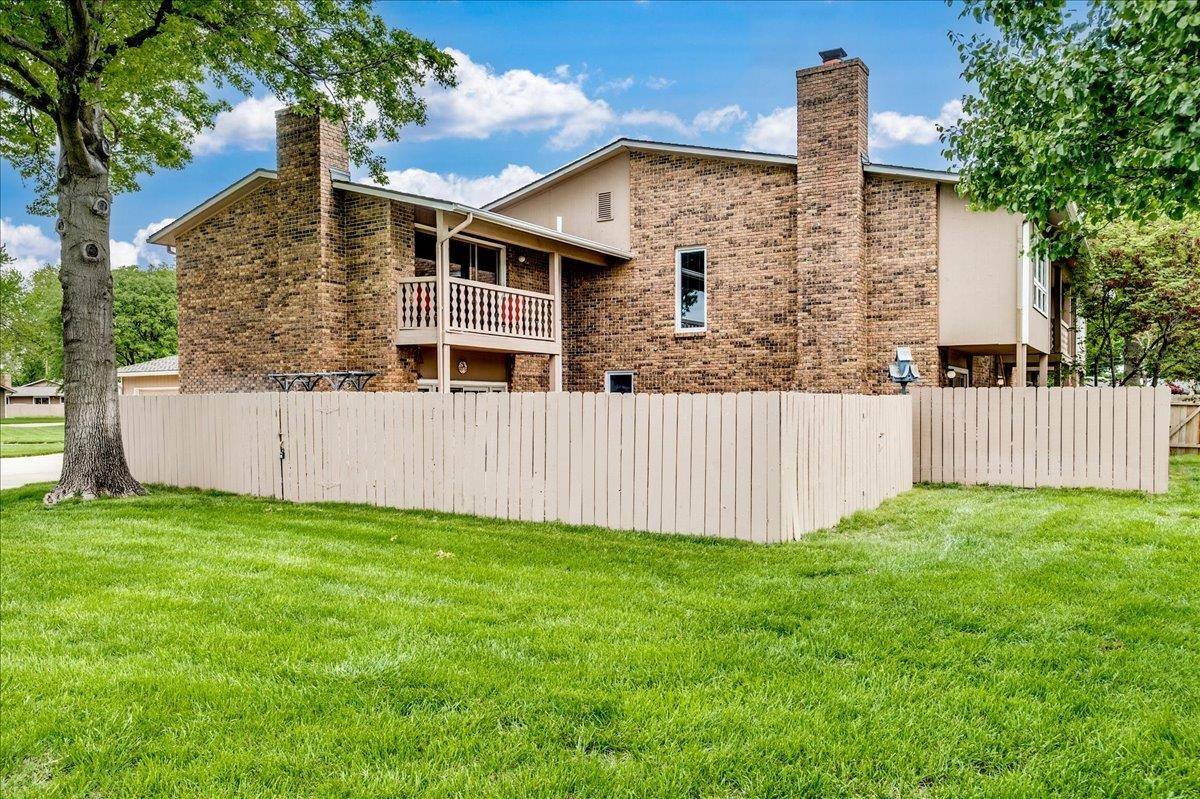 Hutchinson, KS 67502,2210 Dover Dr