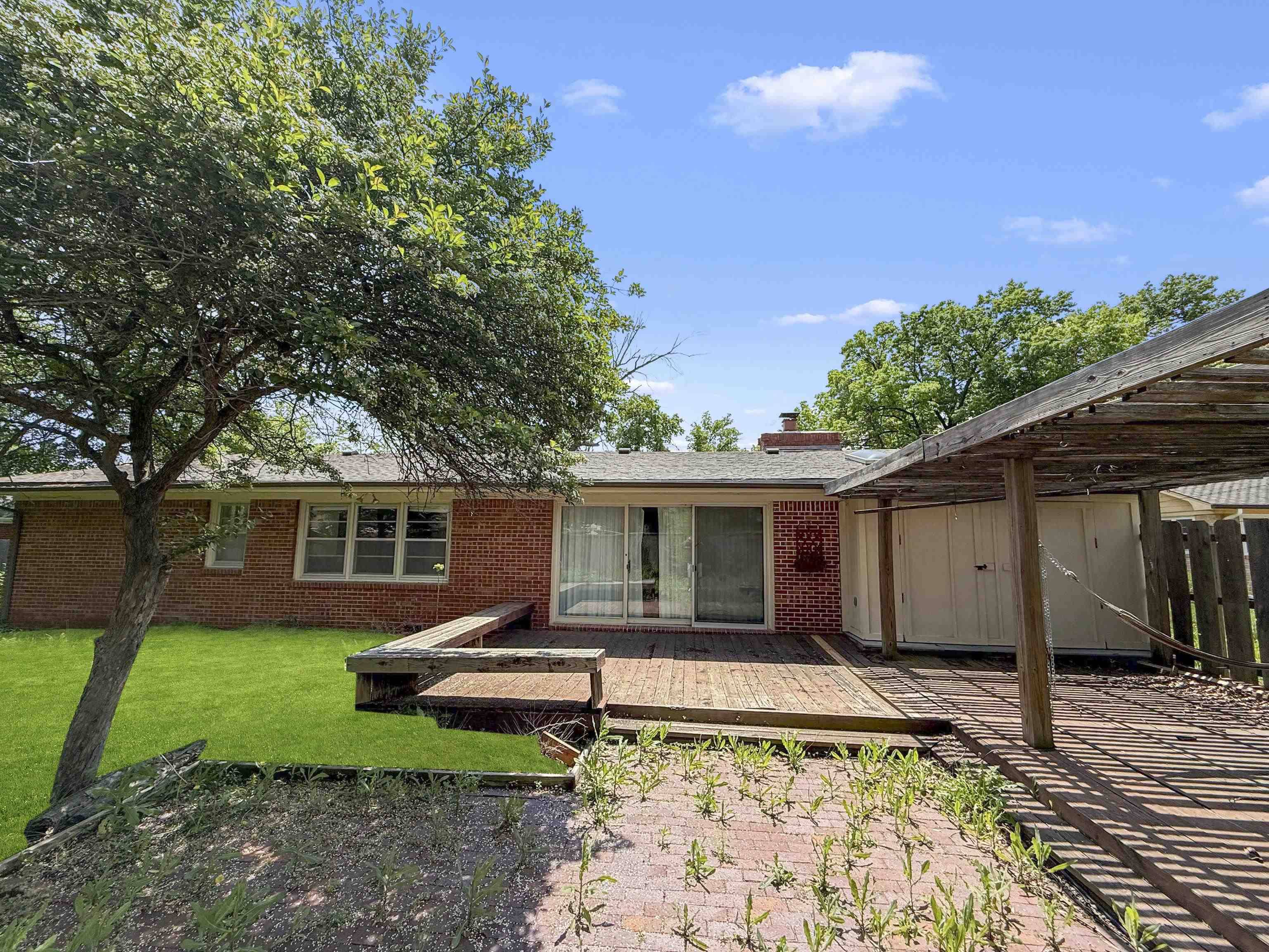 Wichita, KS 67208,5614 Coe Dr