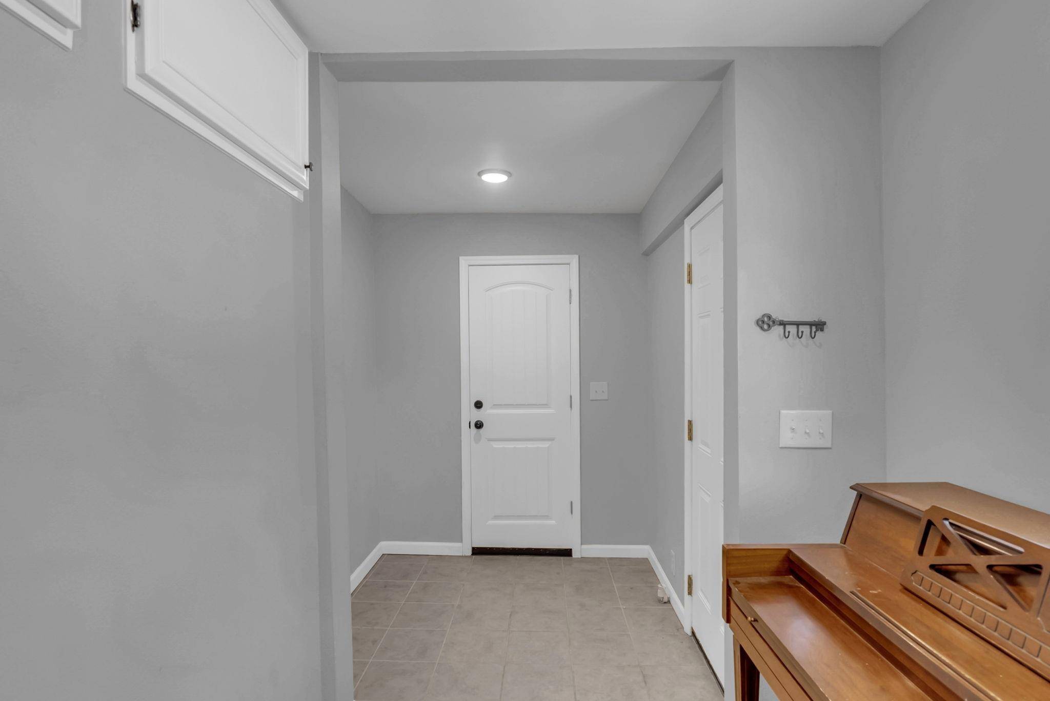 Wichita, KS 67213,729 1/2 S Martinson St