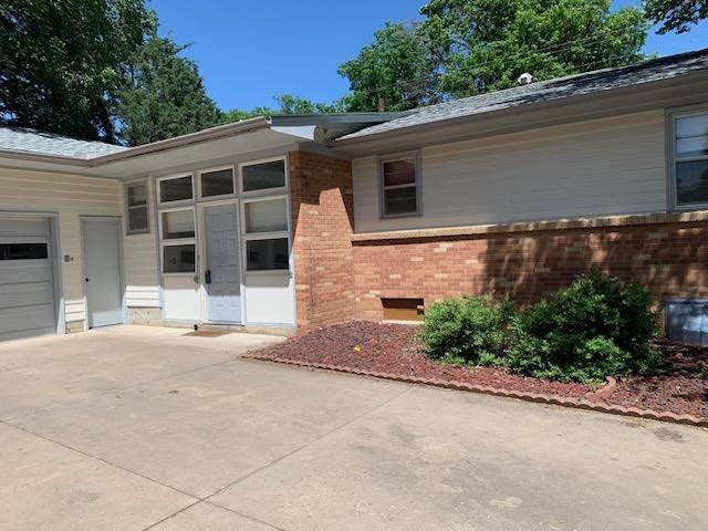 North Newton, KS 67117,112 W 26th St