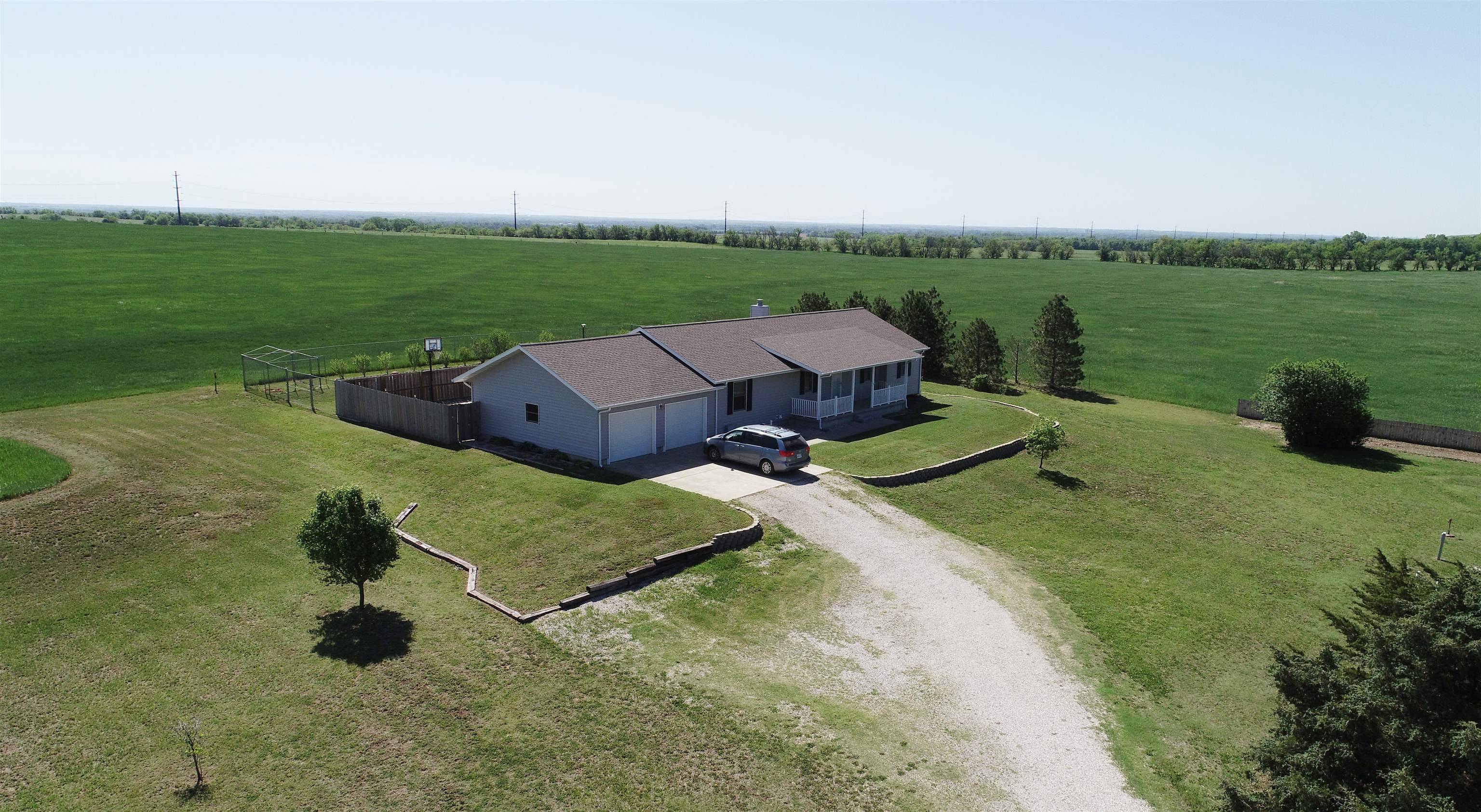 Lindsborg, KS 67456-9612,11109 S Lightville Rd