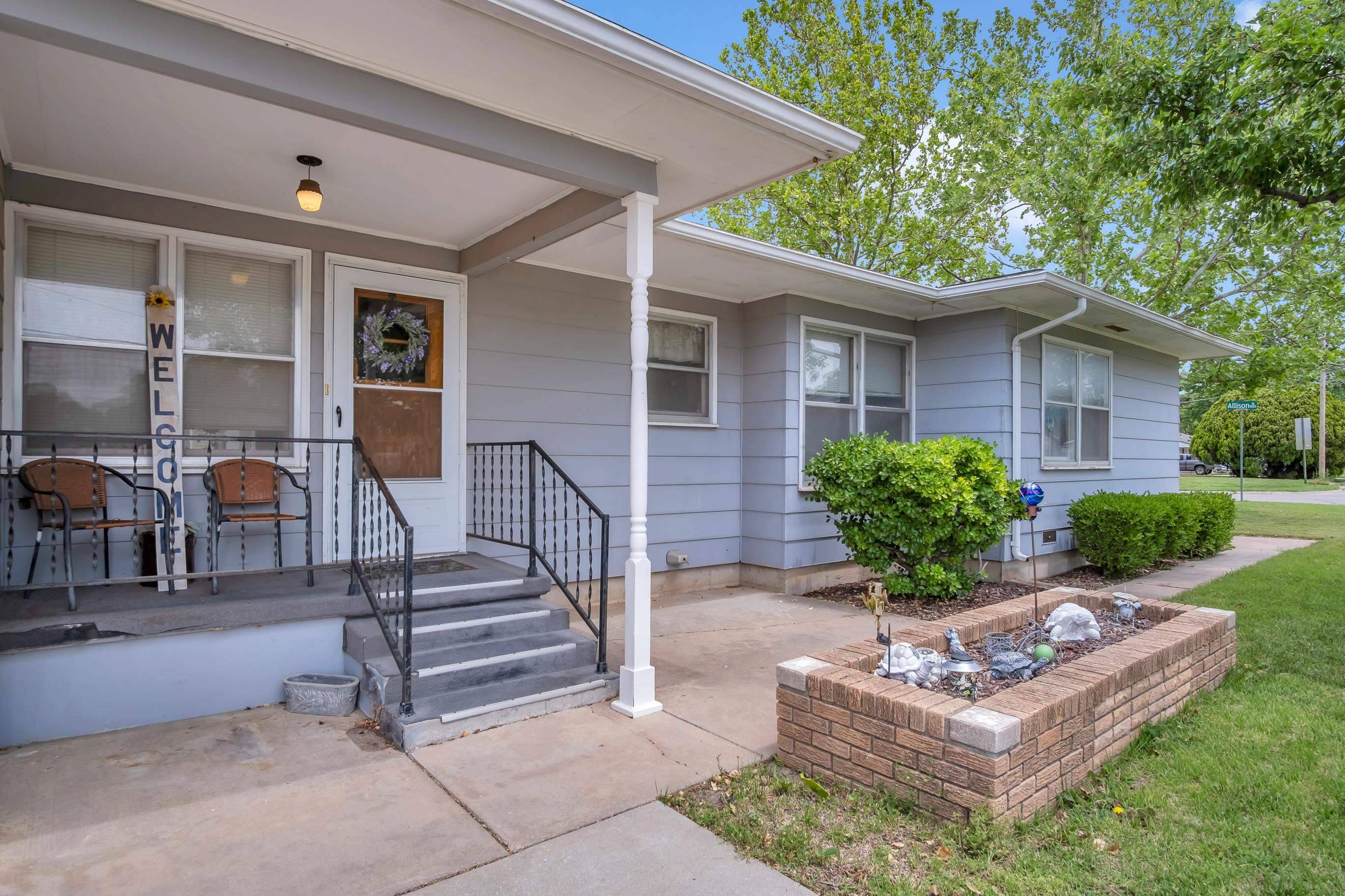 Newton, KS 67114,913 Allison St
