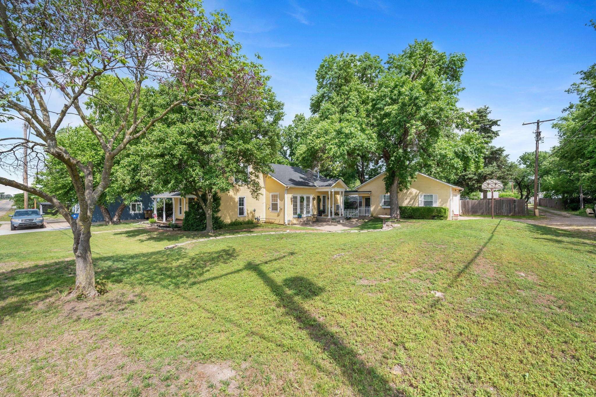 Belle Plaine, KS 67013,420 W 4th Ave
