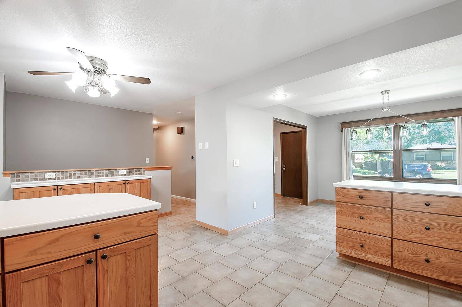 Derby, KS 67037,1513 E Carolyn St